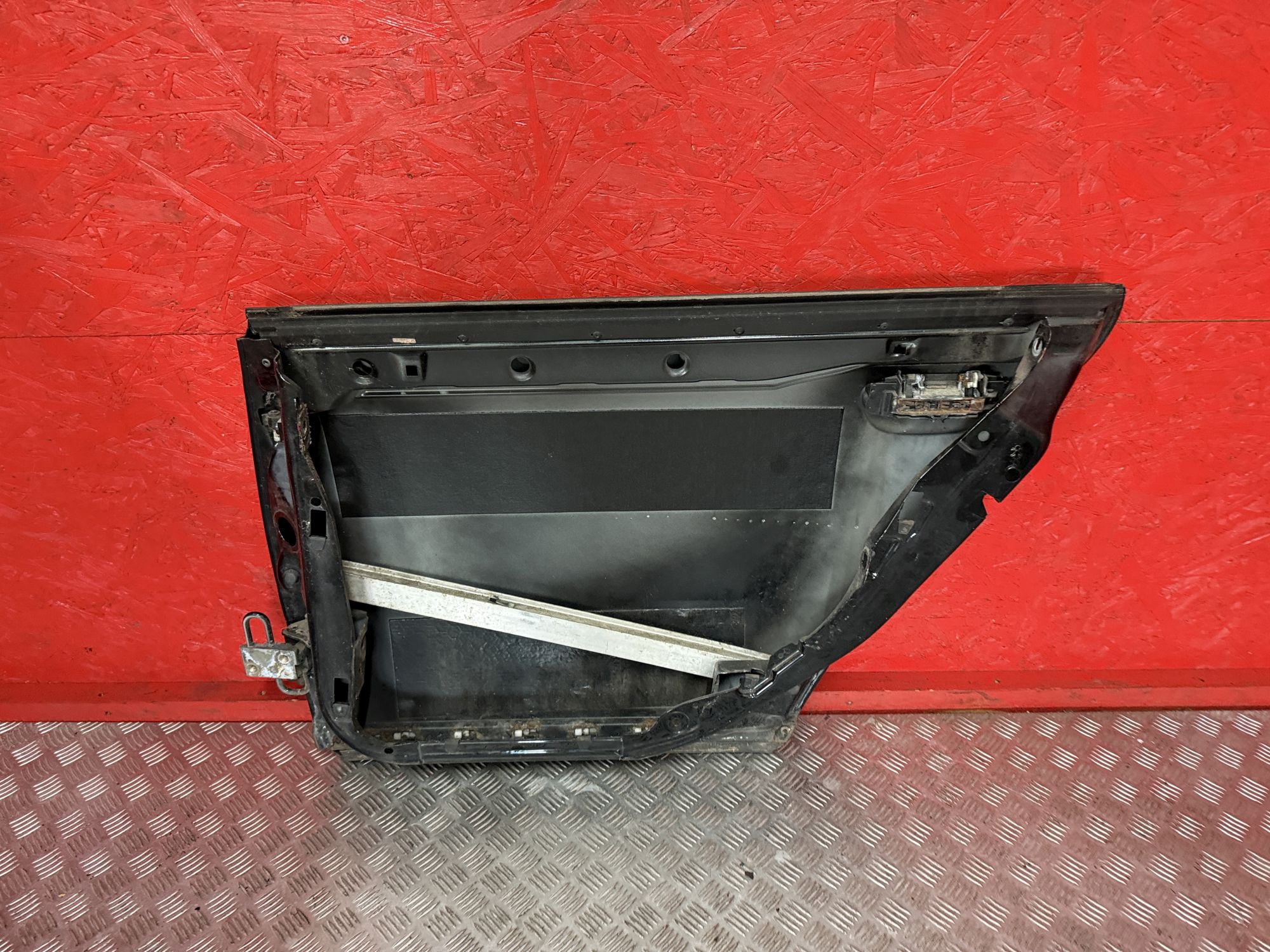 Pravé zadní dveře Audi A6 C5 Allroad černé 4Z7833052 2000-2005