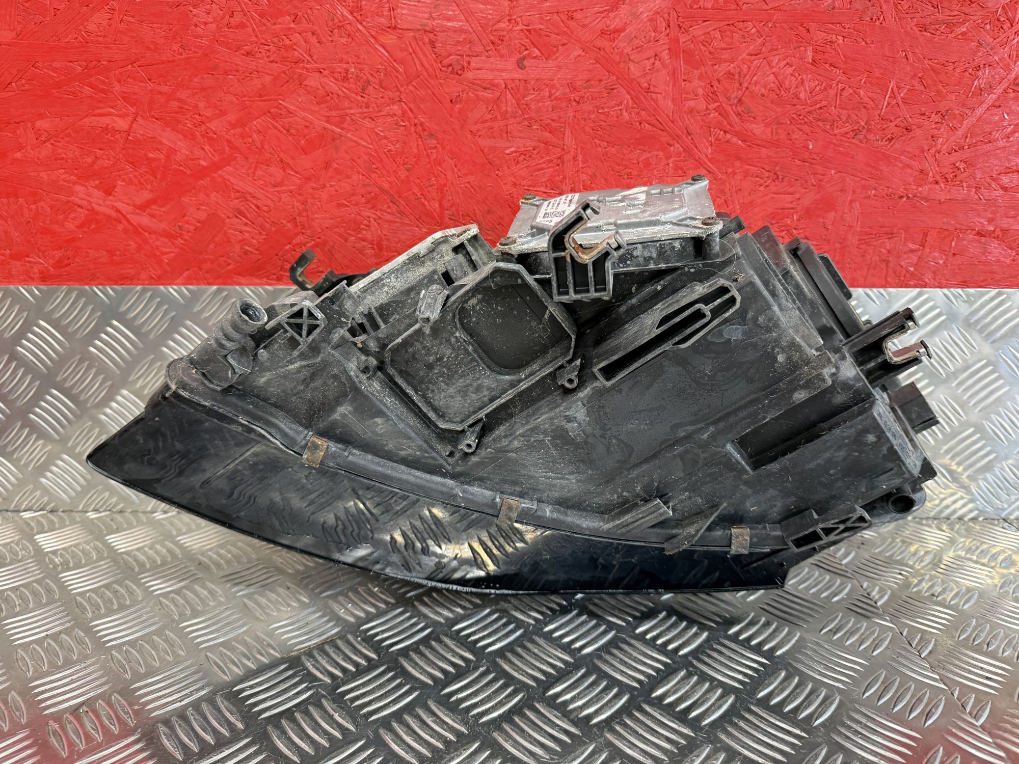 Pravý Bi-Xenon Audi A4 B8 2008-2012 8K0941004C