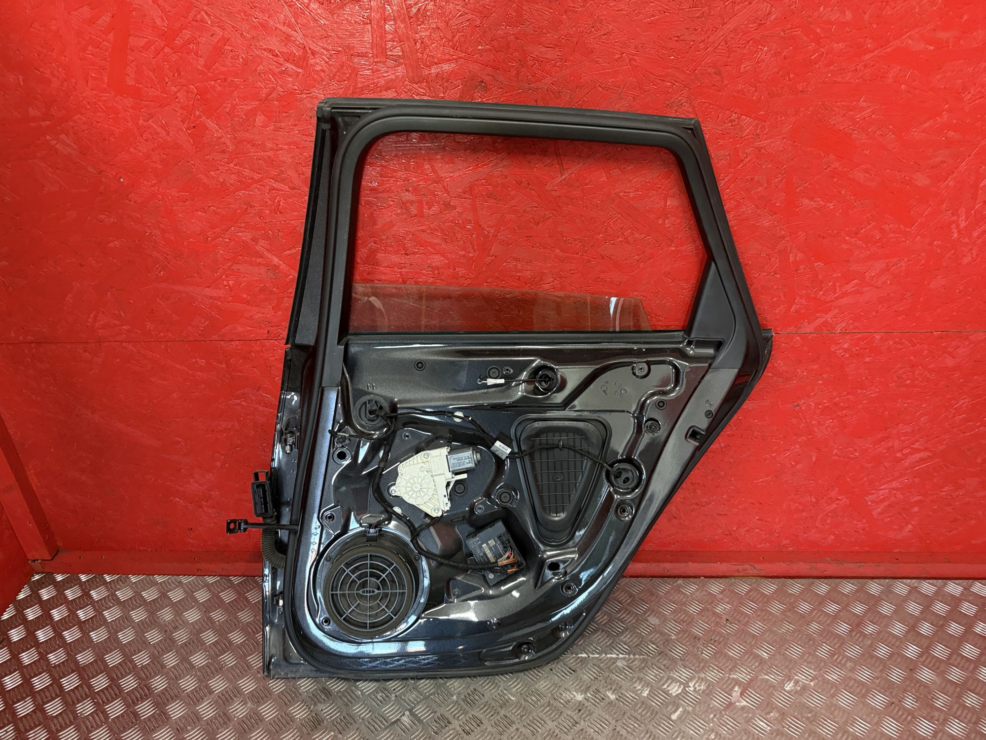 Cd měnič / Cd changer Audi A8 D3 4E0035111A