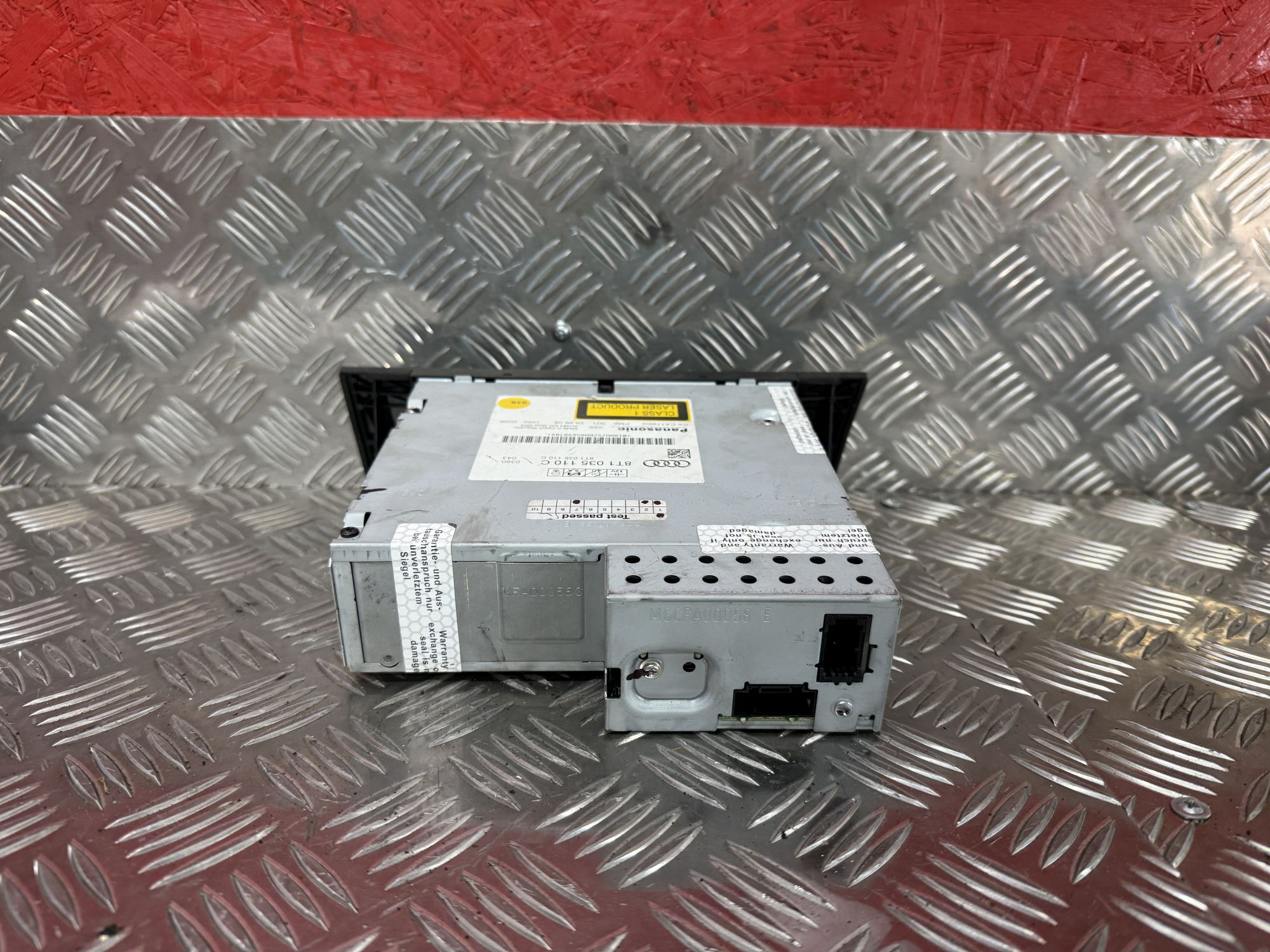 Cd měnič  / Cd changer Audi A4 B8 A5 8T 8T1035110C