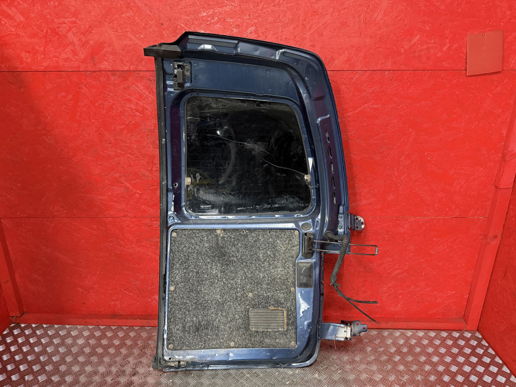 Levé zadní křídlové dveře Hyundai H1 1997-2007