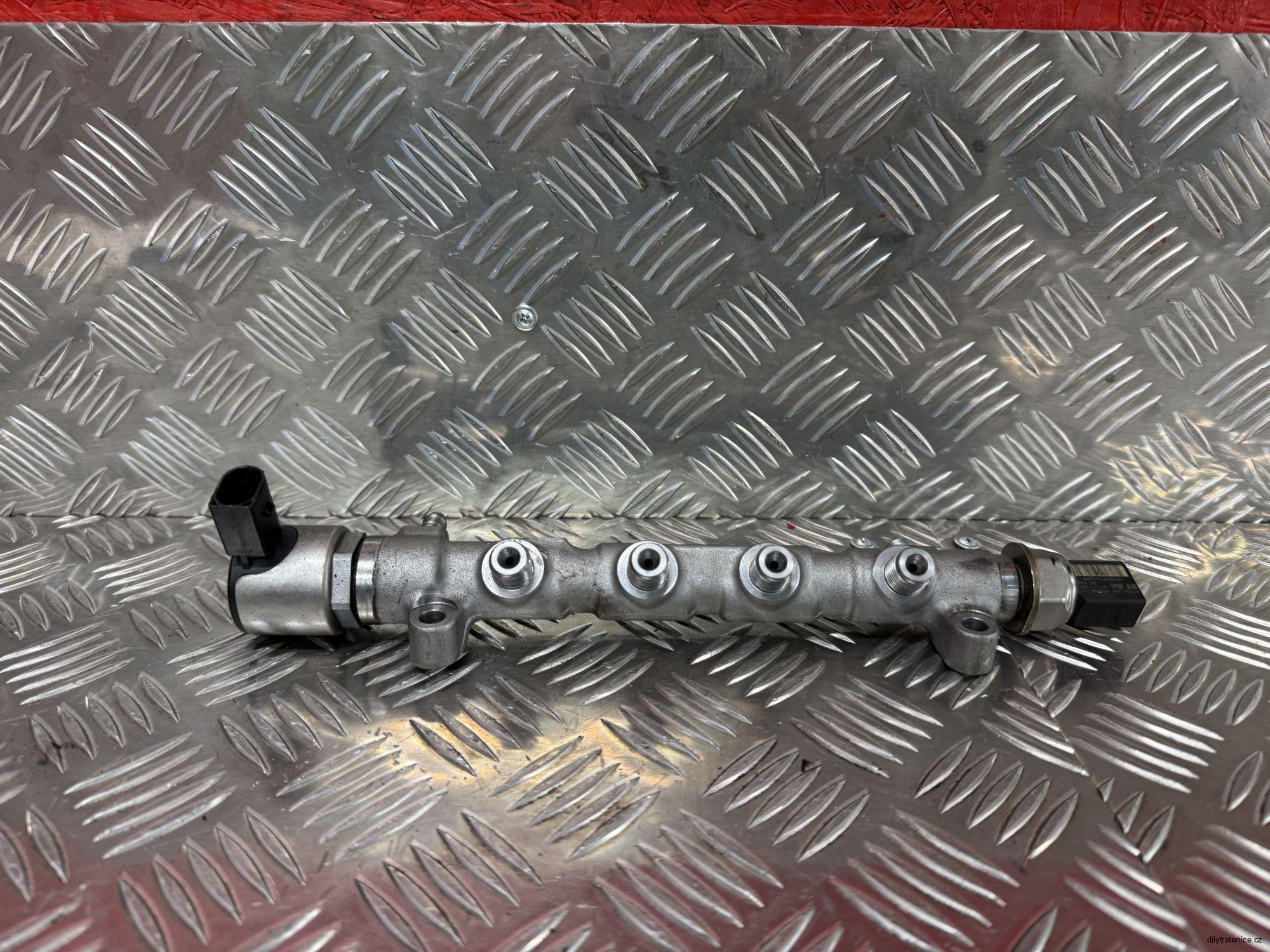 Vstřikovací lišta 1.6 TDI 04L130089F 04L130764B