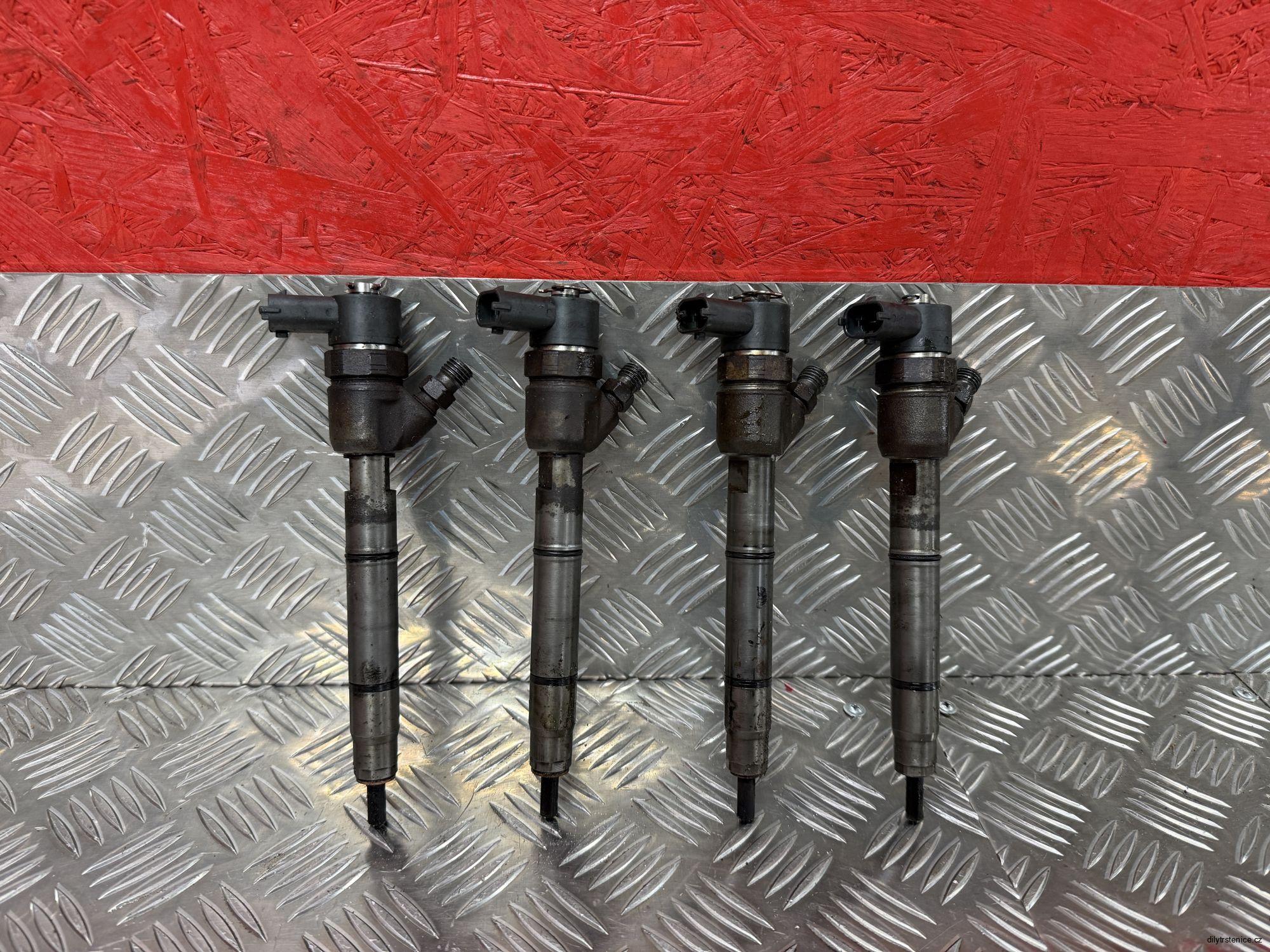 Vstřikovače 1.7 CRDI 100kw 33800-2A800