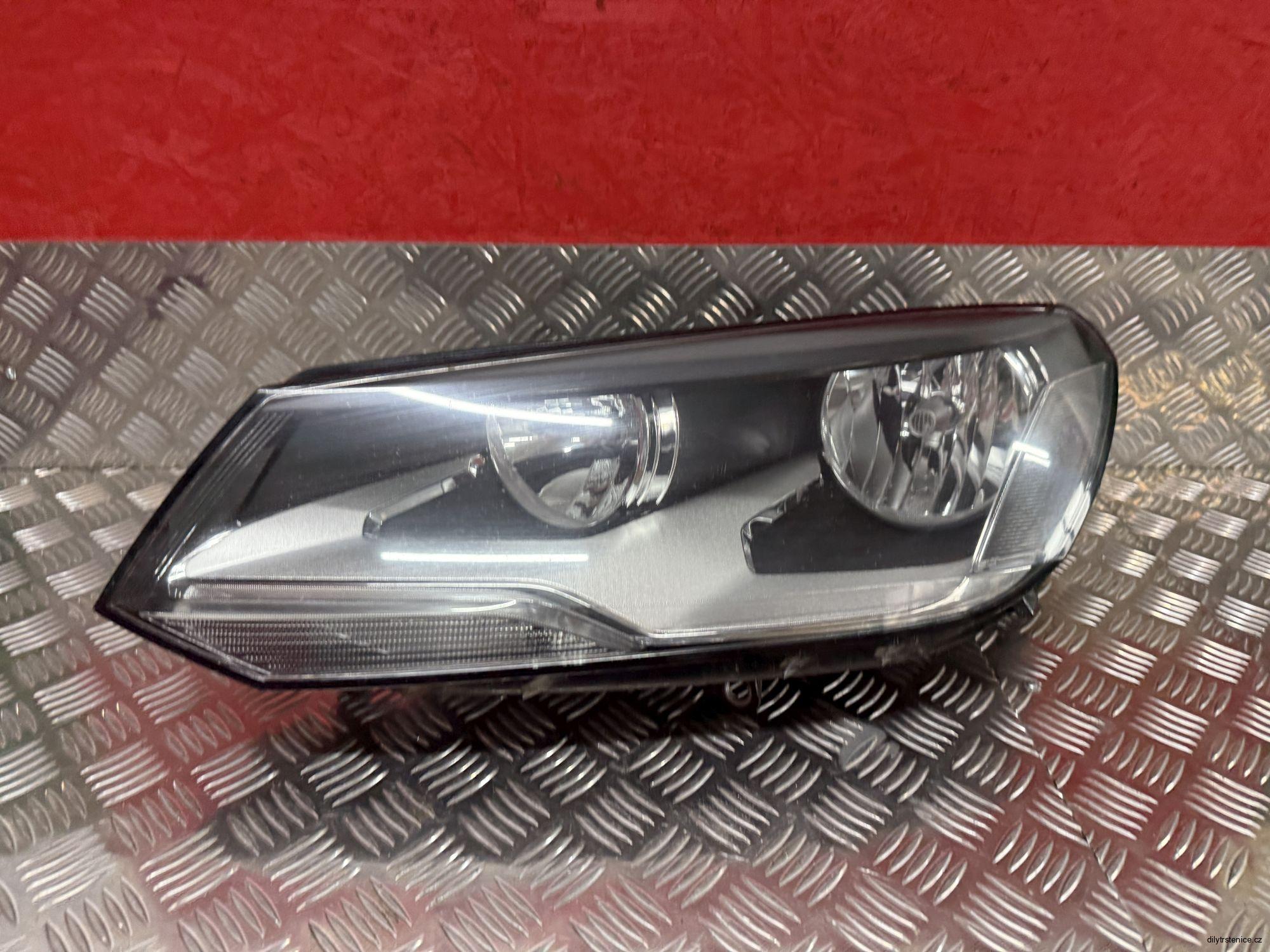 Levé přední halogenové světlo Vw Touareg 7P 7P2941005 - na náhradní díly 