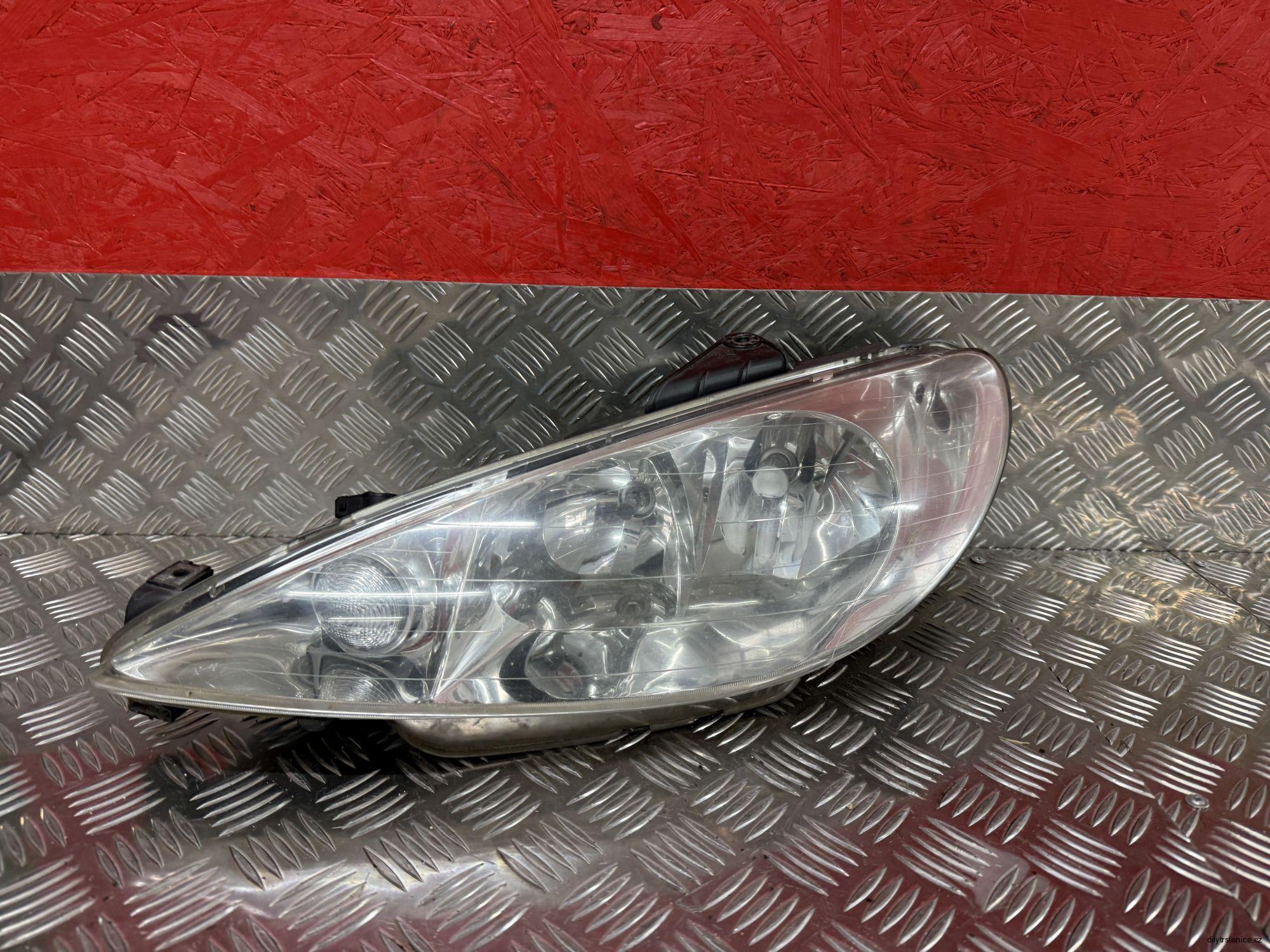 Levé přední halogenové světlo Peugeot 206 9628666880
