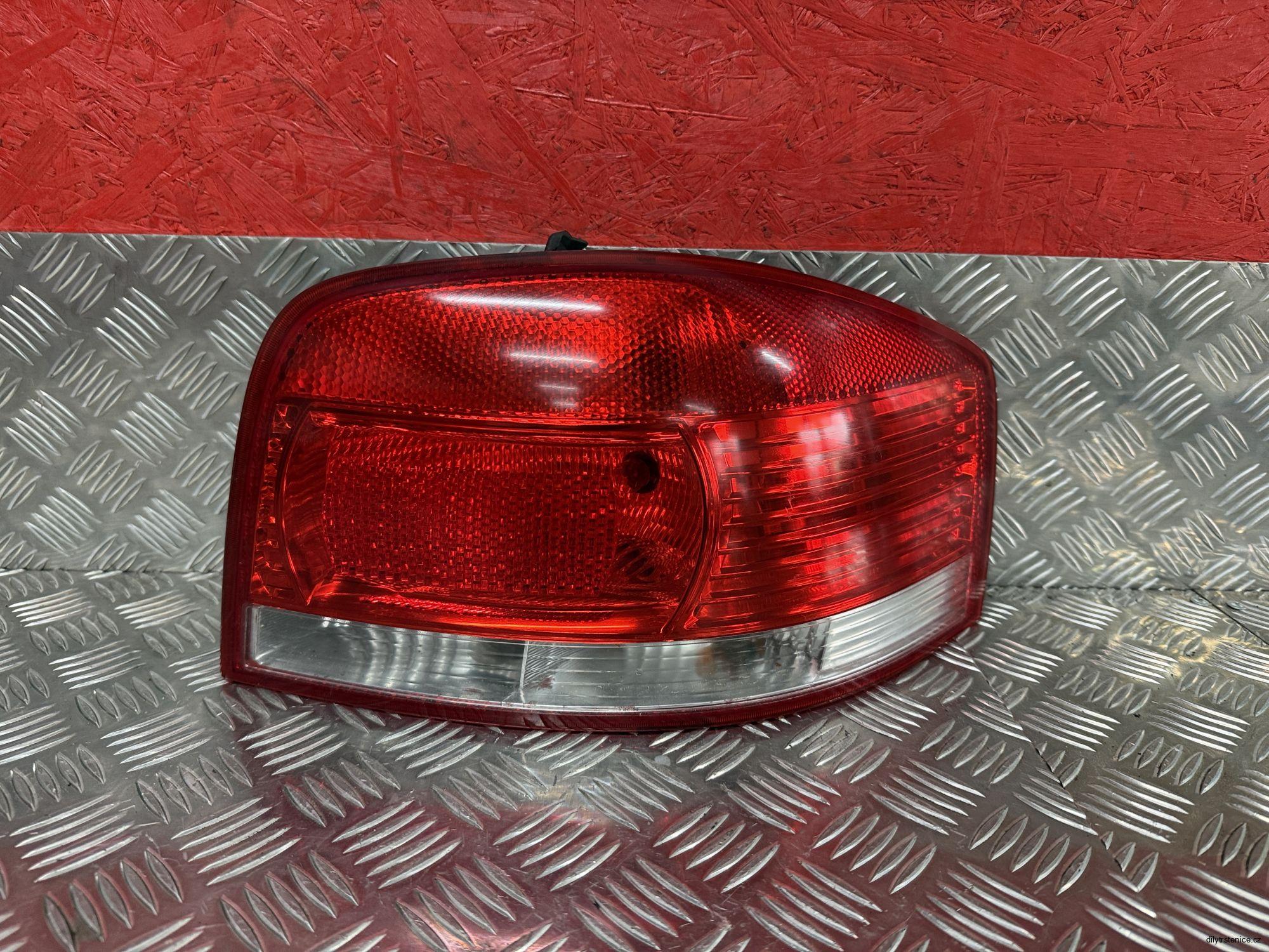 Pravé zadní světlo Audi A3 8P 2003-2008 8P0945096 Hatchback