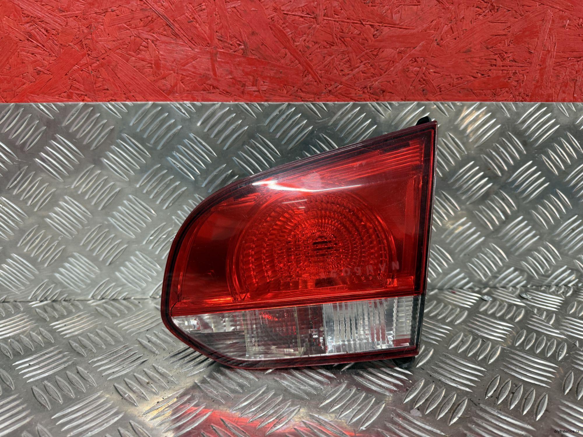 Pravé zadní vnitřní světlo Vw Golf 6 hatchback 5K0945094G