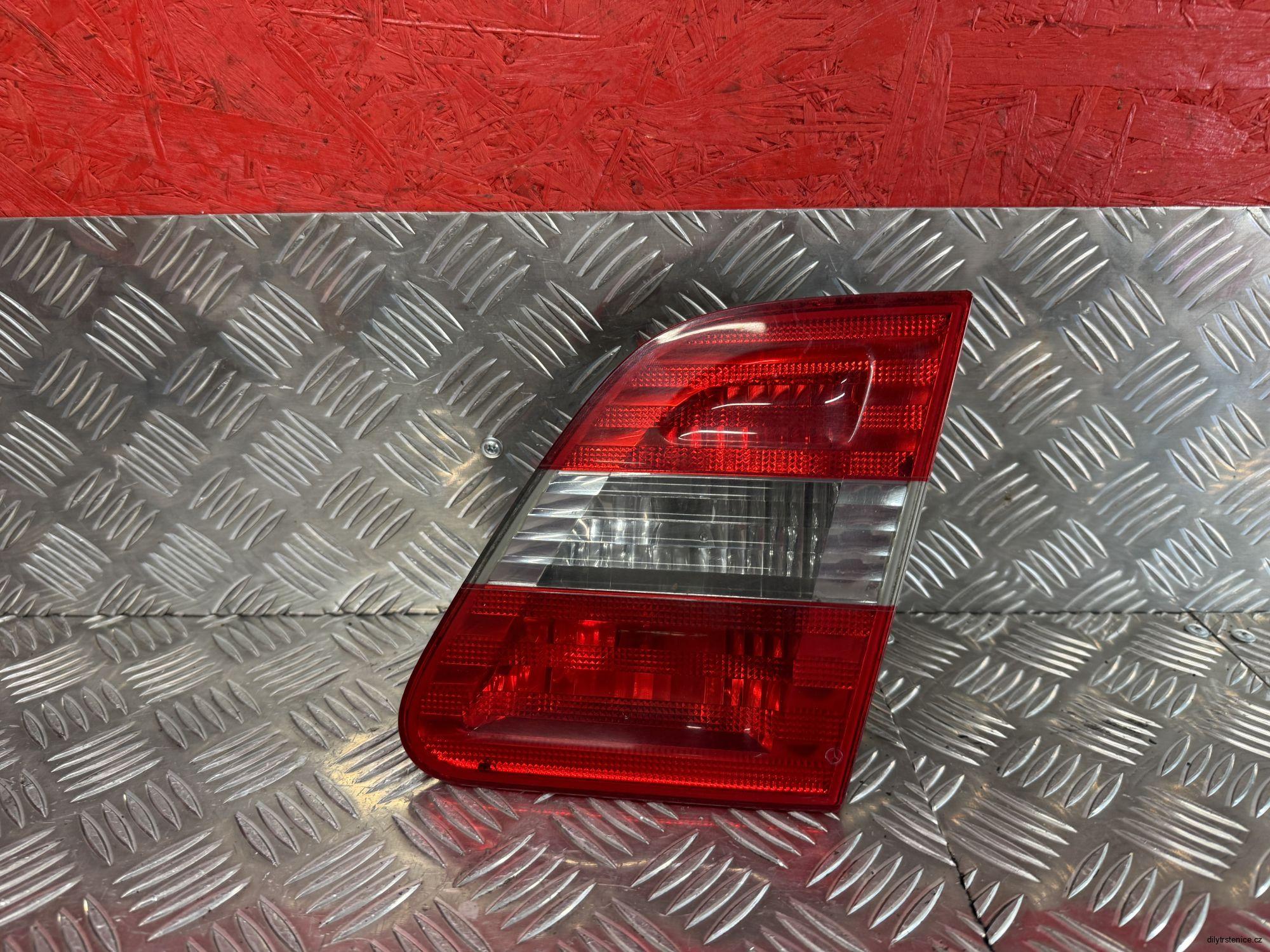 Pravé zadní vnitřní světlo Mercedes B-Class W245 A1698201664
