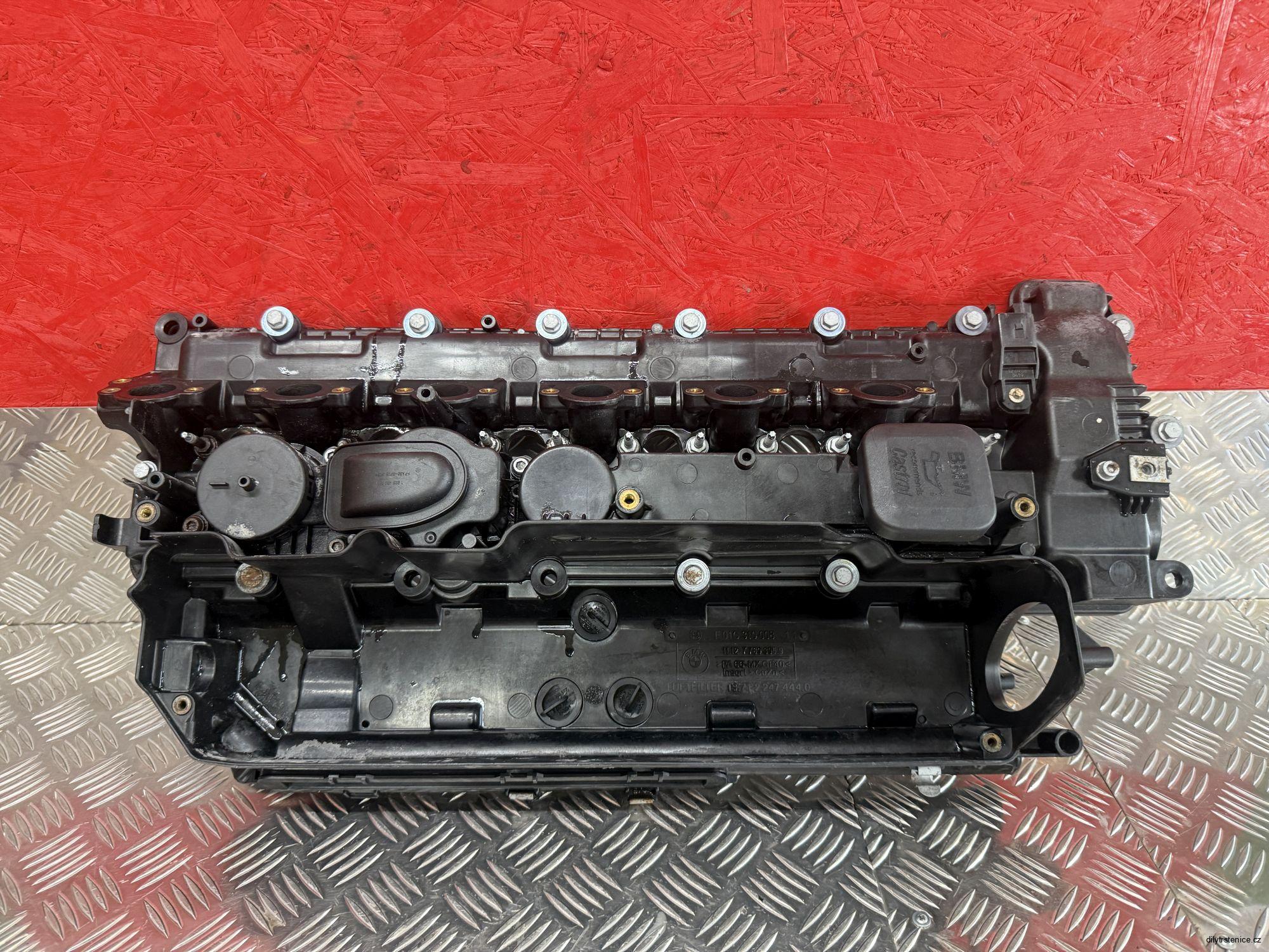 Víko ventilů BMW X5 E70 3.0D 306D3 M57 77893959