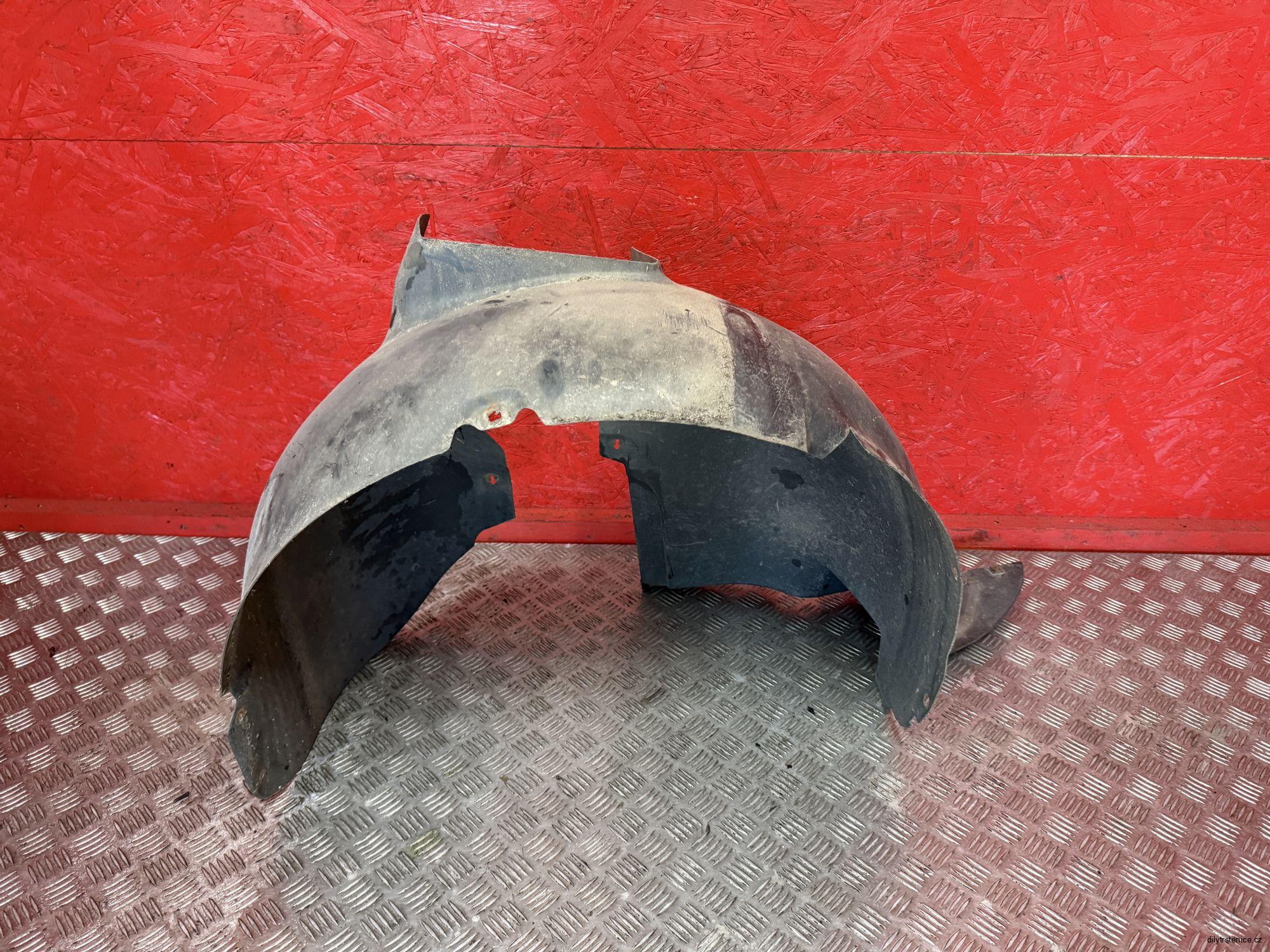 Pravý přední podběh Vw Touran 1T2 1T0805974E