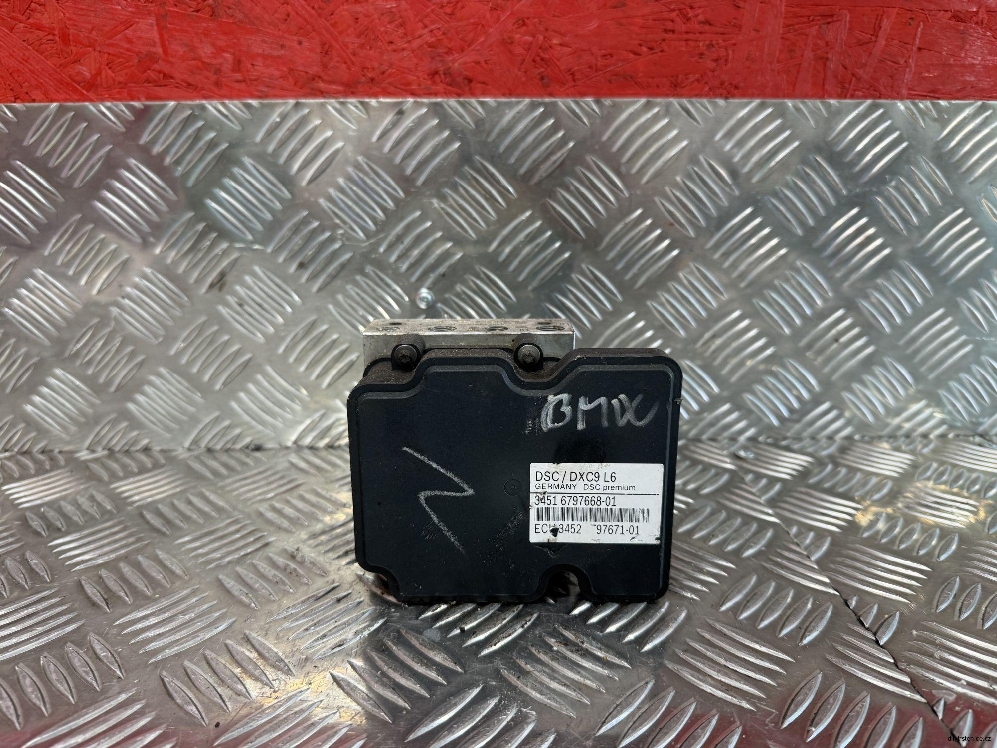 Řídicí jednotka ABS BMW F10 F11 3451 6797668-01 6797670-01