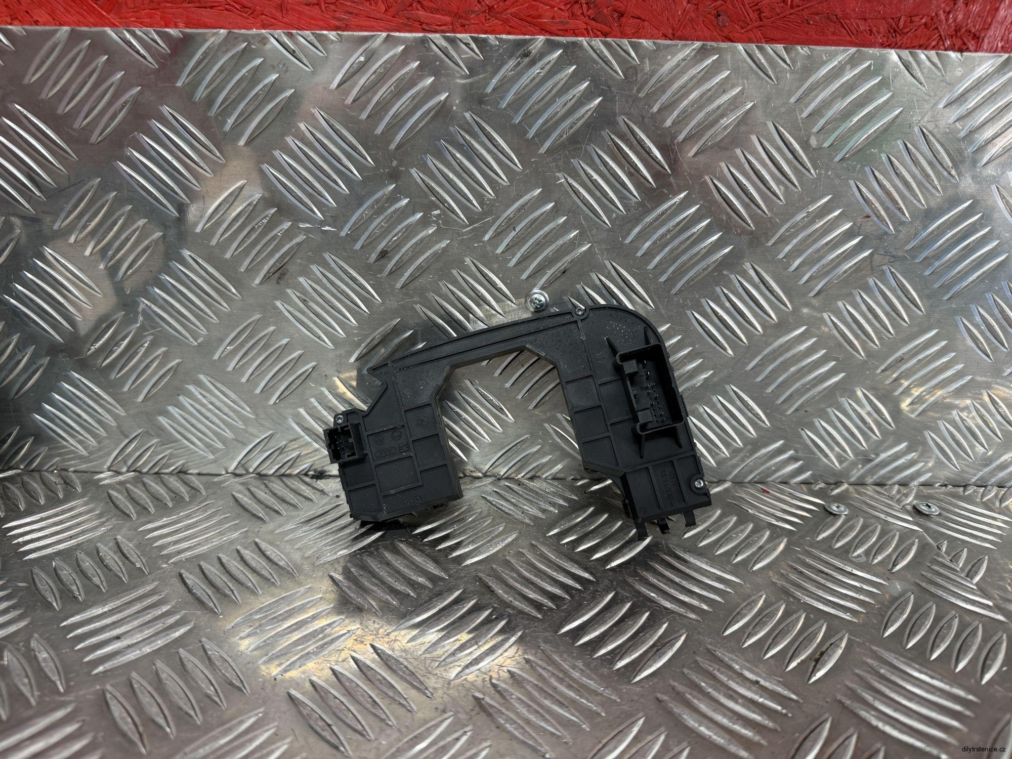 Modul elektronický pro přepínače pod volant Vw Phaeton 3D0953549B