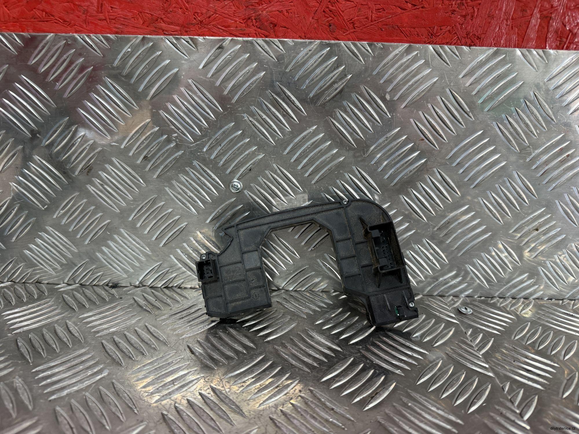 Modul elektronický pro přepínače pod volant Audi A6 4F 4F0953549