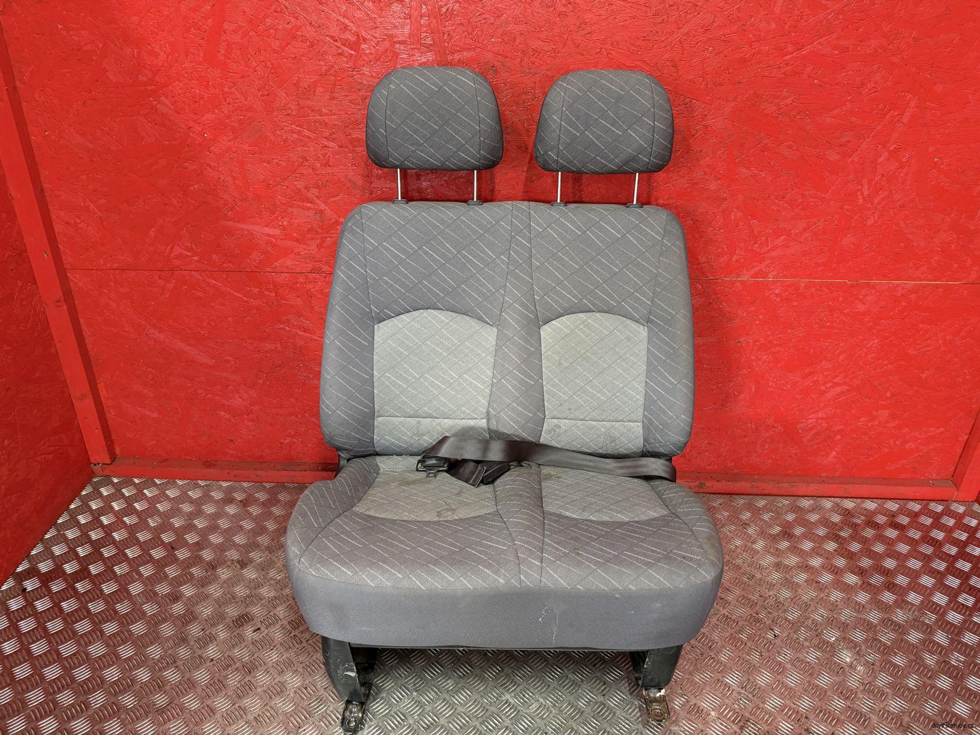 Přední dvojitá sedačka spolujezdce Hyundai H1 2006 