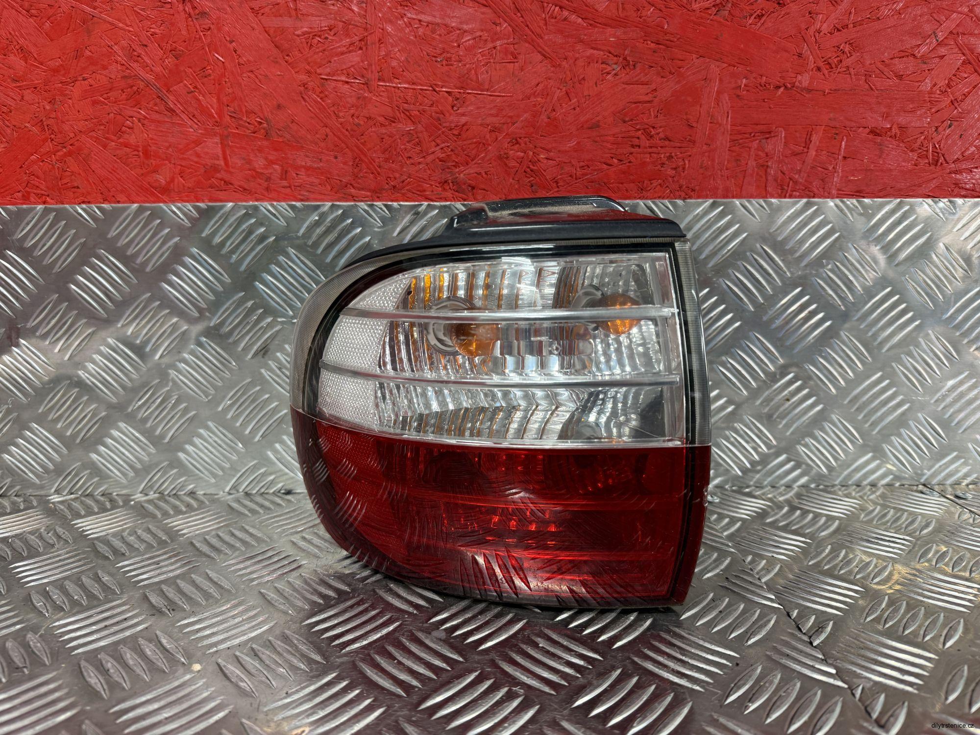 Levé zadní světlo Hyundai H1 92401-4A6 S paticí 