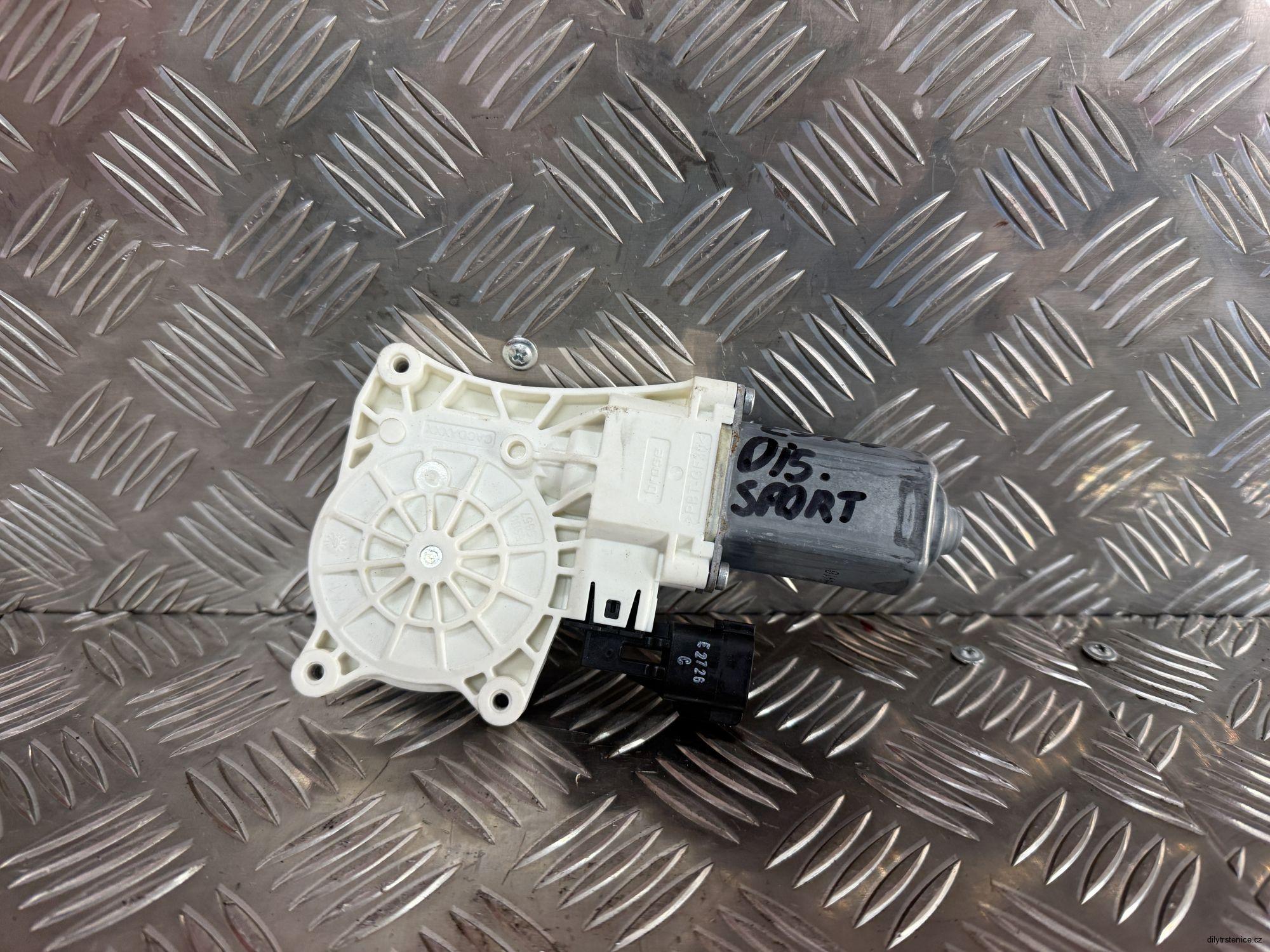 Pravý přední motorek stahovačky Land Rover Discovery Sport L550 C39858100