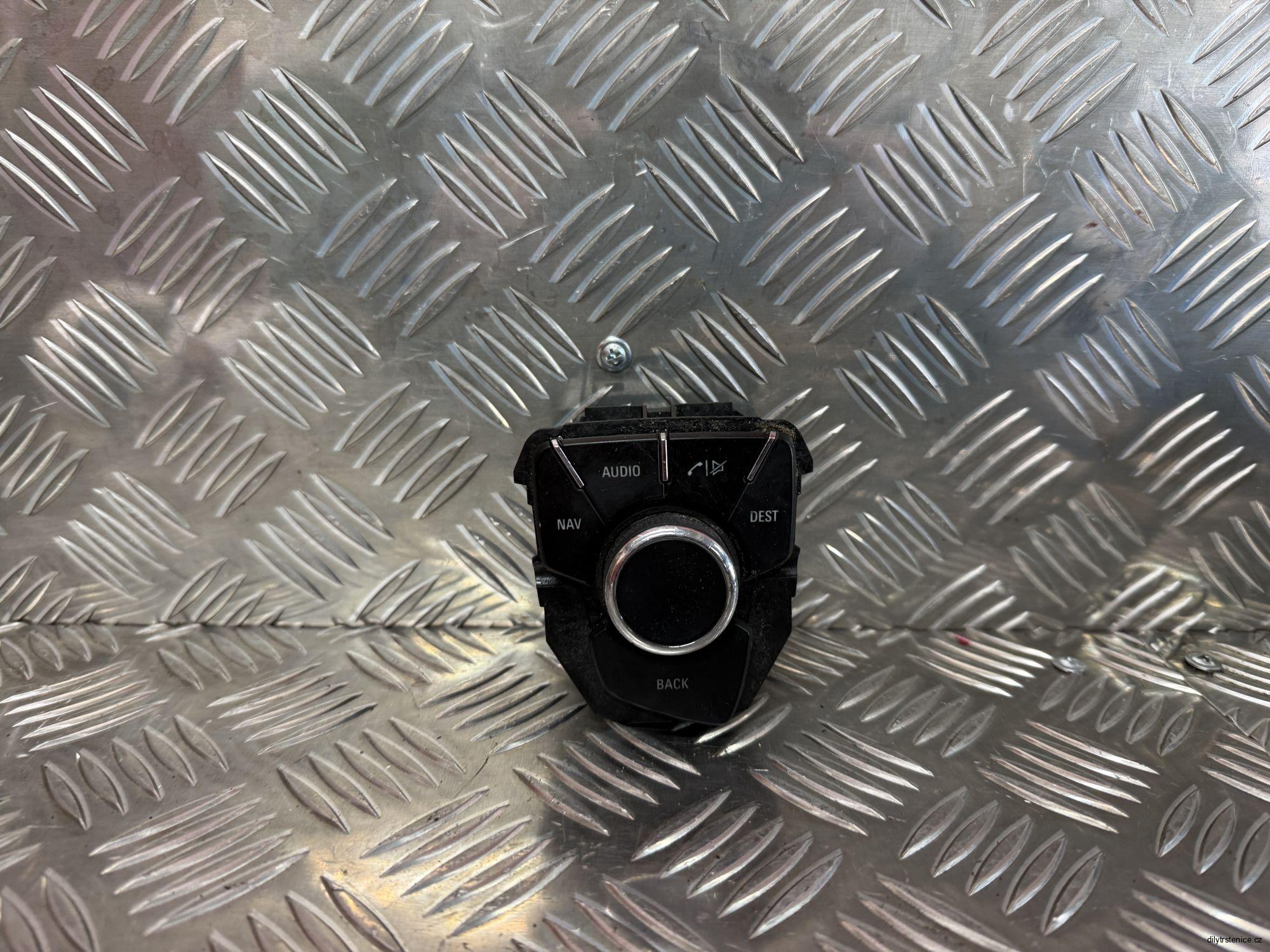 Panel radia ovladač Opel Insignia 13343756