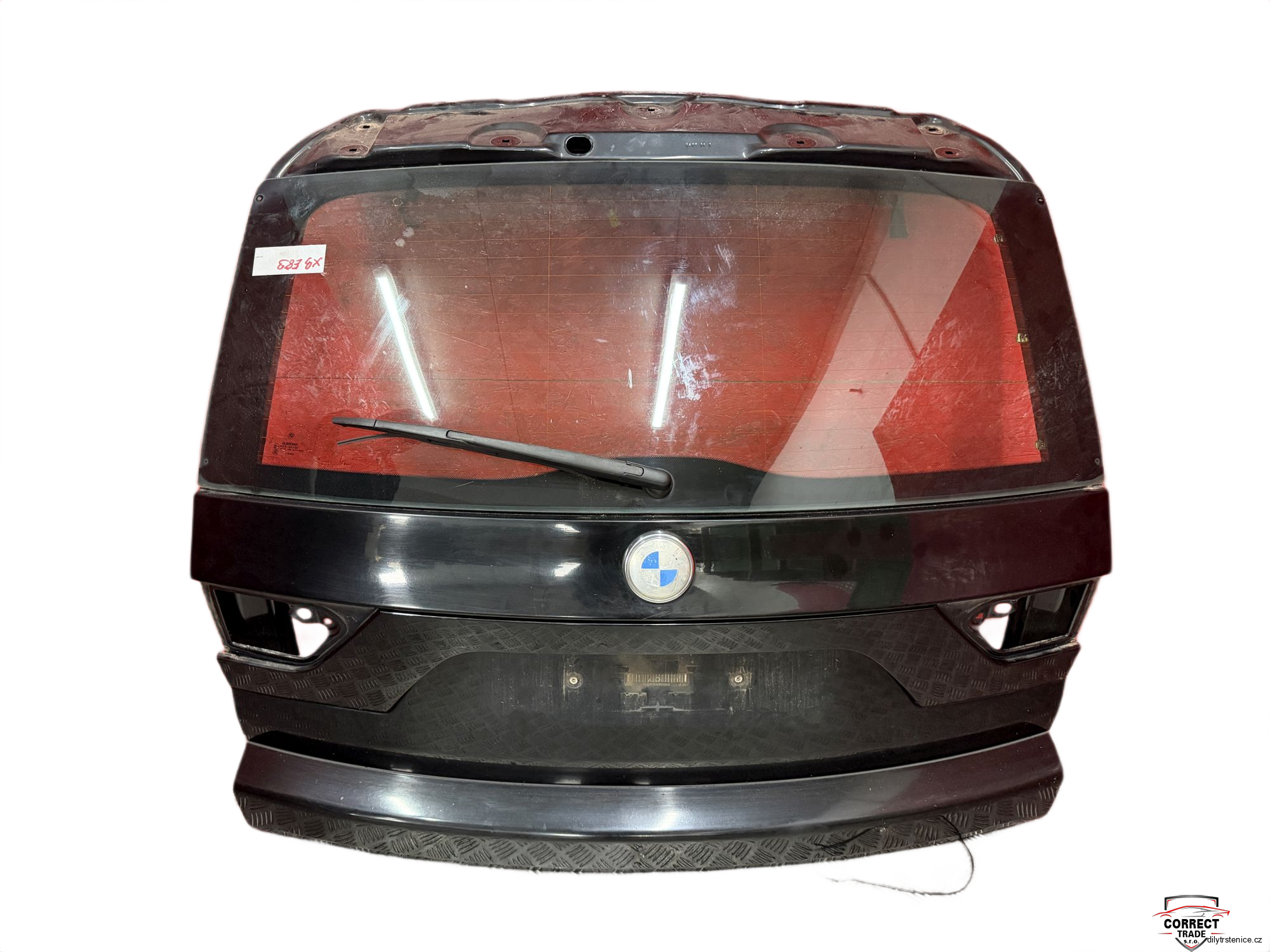Páté dveře BMW X3 E83 Black Sapphire Metallic