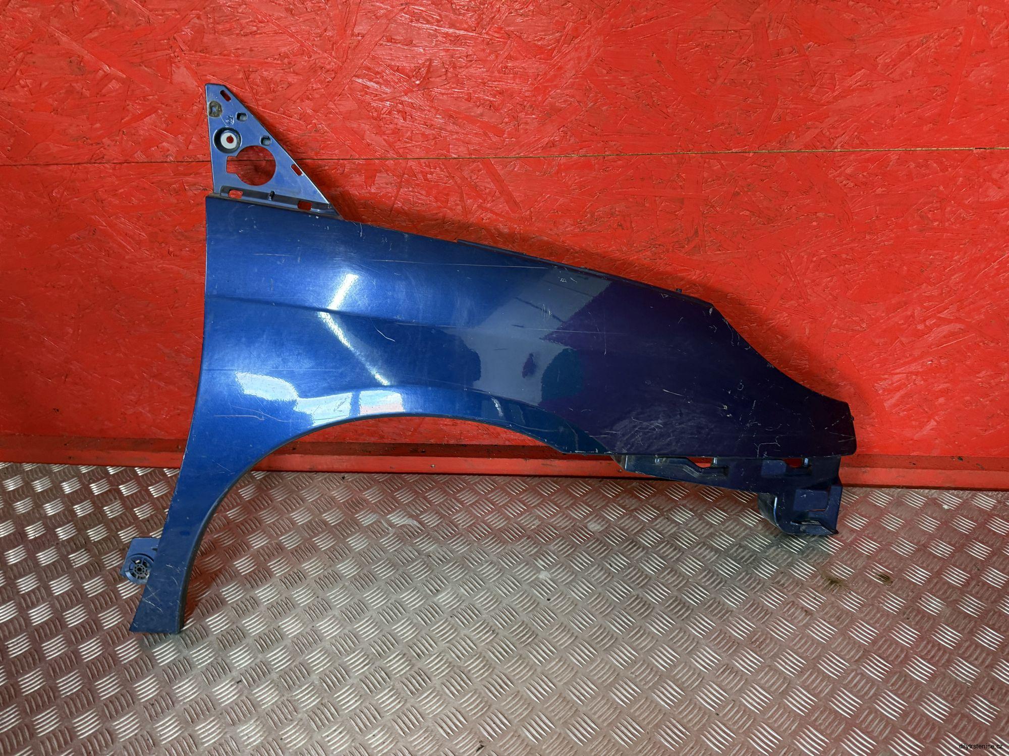 Pravý přední blatník Peugeot 807 modrý 2002-2014