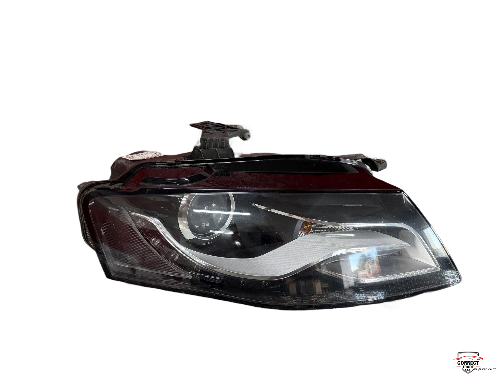 Pravý Bi-Xenon Audi A4 B8 2008-2012 8K0941004C