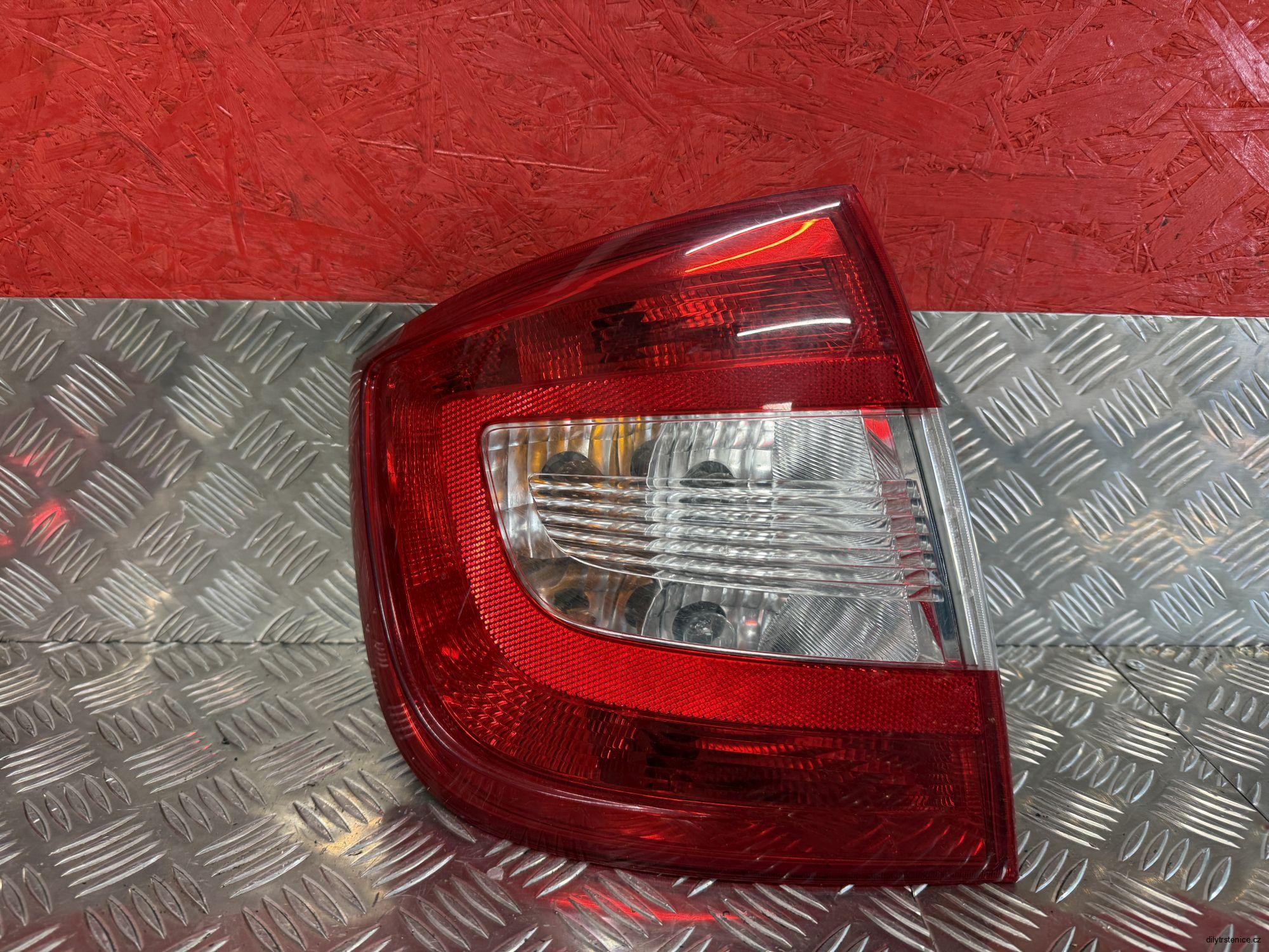 Zadní levé světlo Škoda Rapid 2012-2019 5JH945095