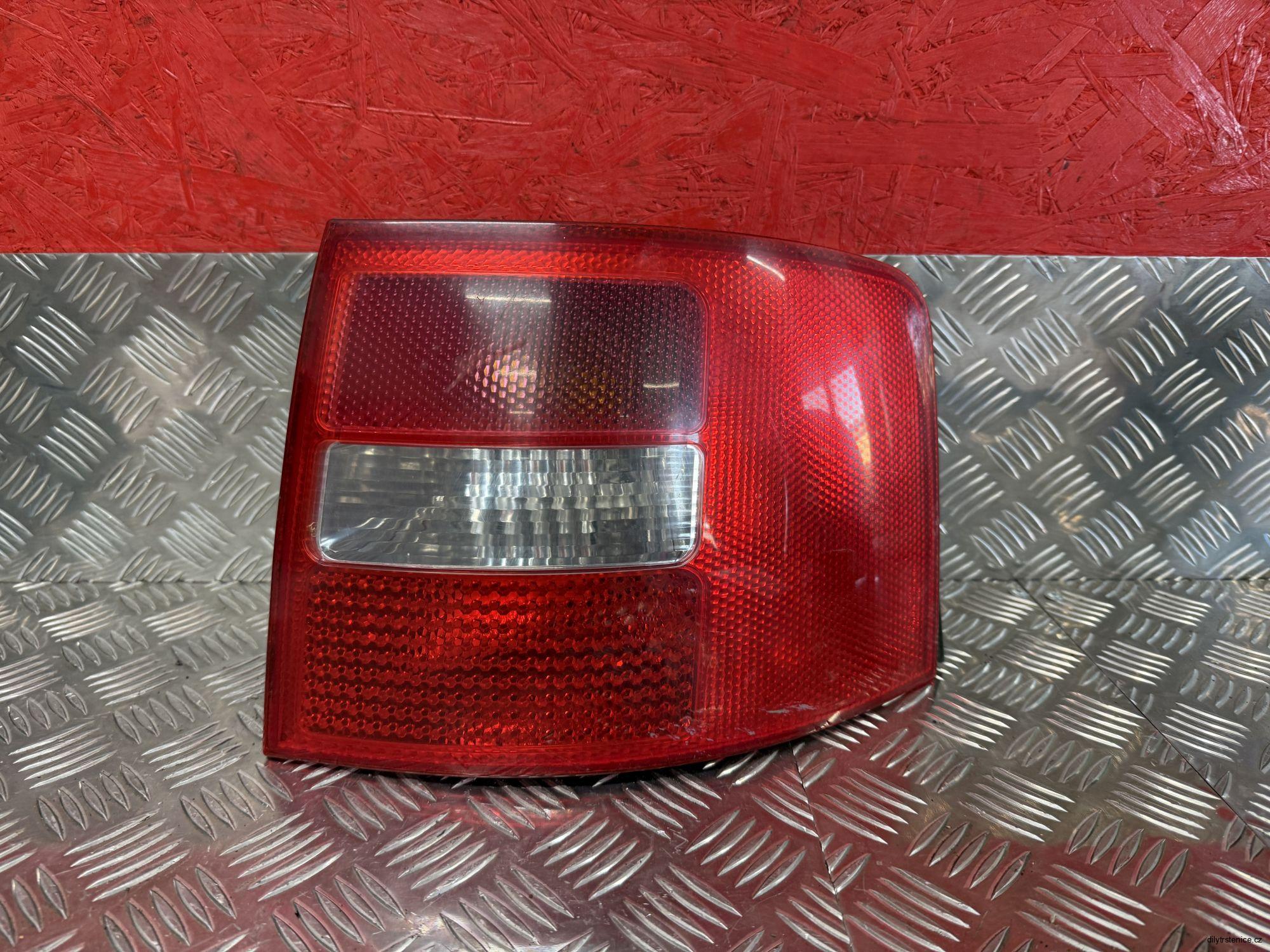 Pravé zadní světlo Audi A6 C5 combi 4B9945096F 2001-2005