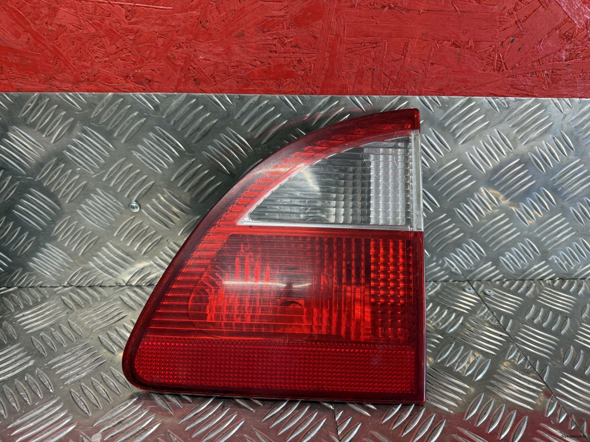 Pravé zadní vnitřní světlo Ford Galaxy MK1 7M3945094B 7M3945257A