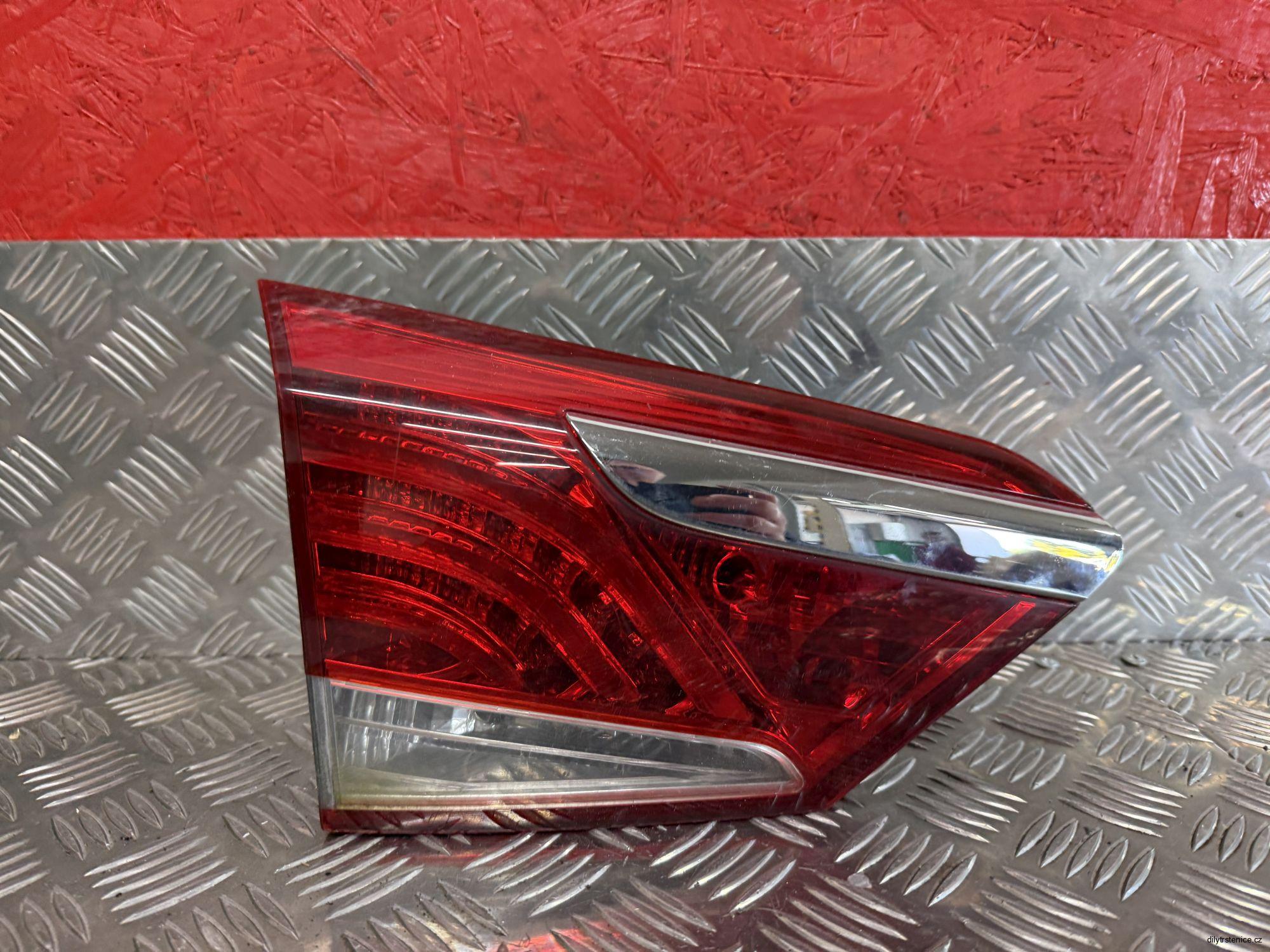 Levé zadní vnitřní světlo Hyundai I40 combi 92403-3Z0