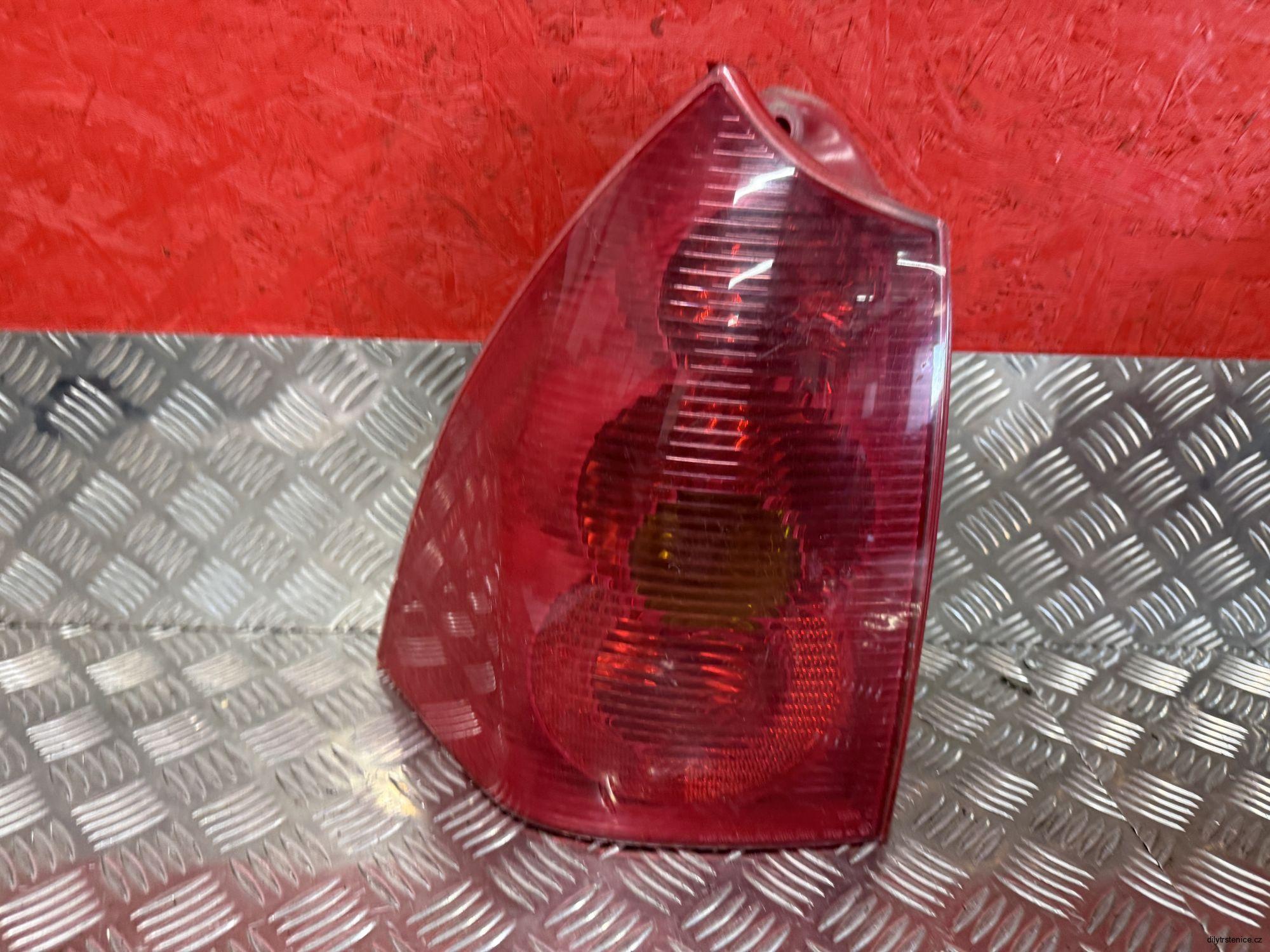 Levé zadní světlo Peugeot 307 combi 2001-2005 26674T0205