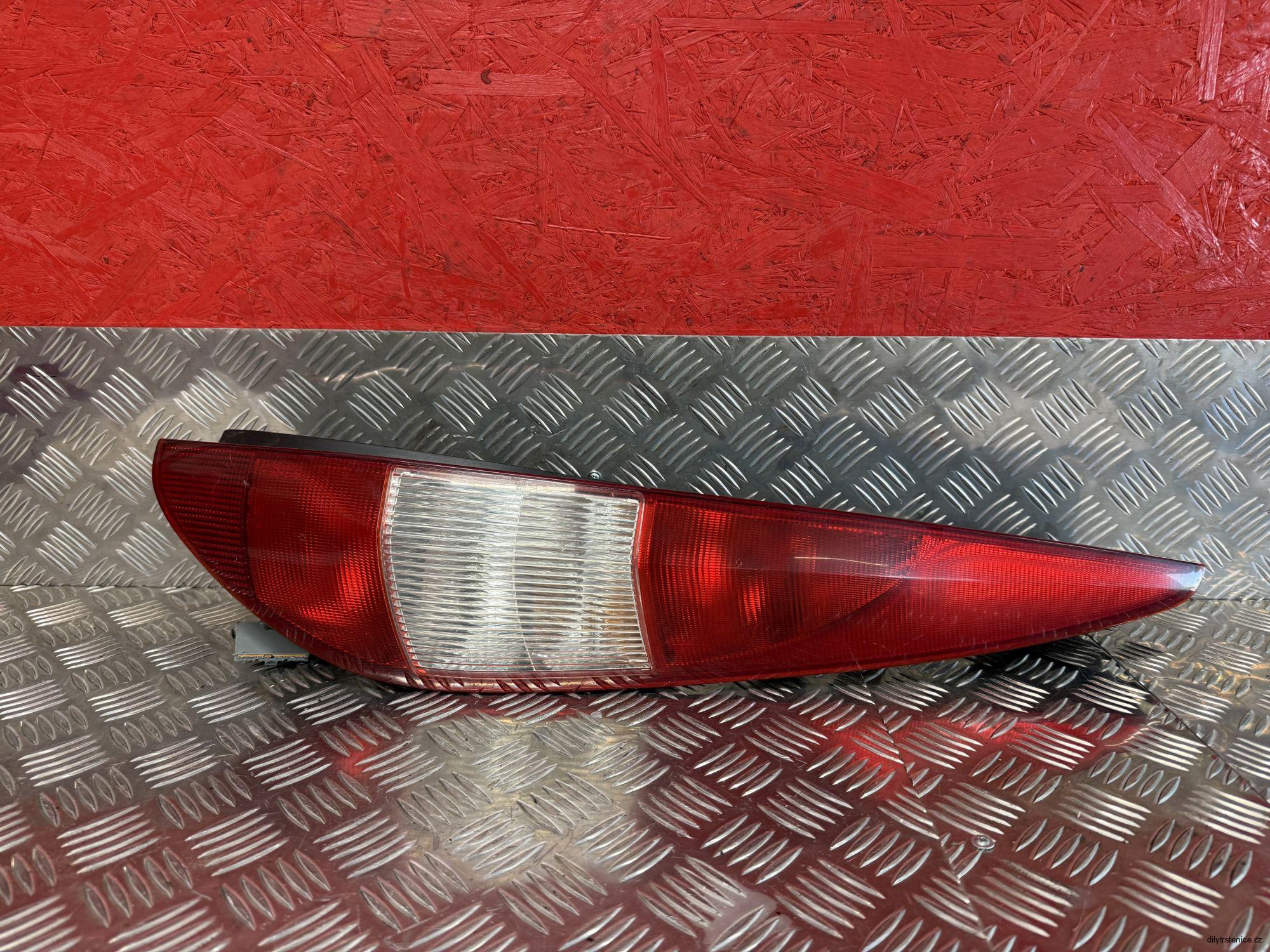 Pravé zadní světlo Ford Mondeo MK3 combi 2001-2007 1S7113404C