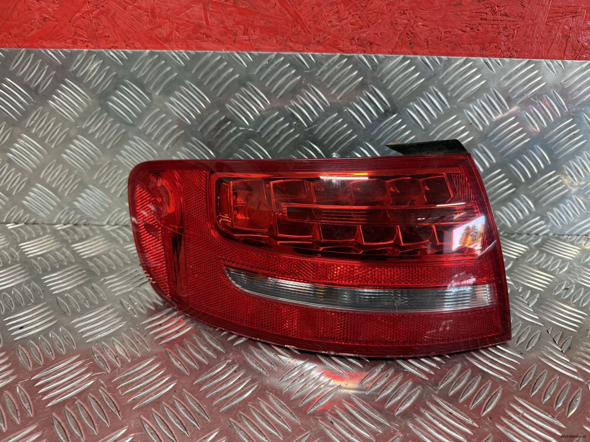 Levé zadní LED světlo Audi A4 B8 Avant 8K9945095B