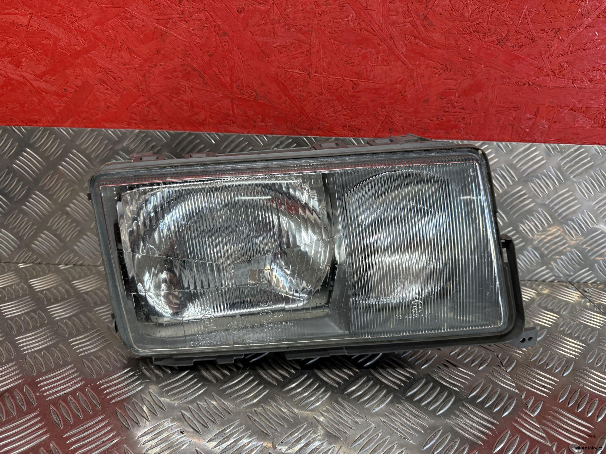 Pravé přední světlo Mercedes W201 1982-1993 2018202661