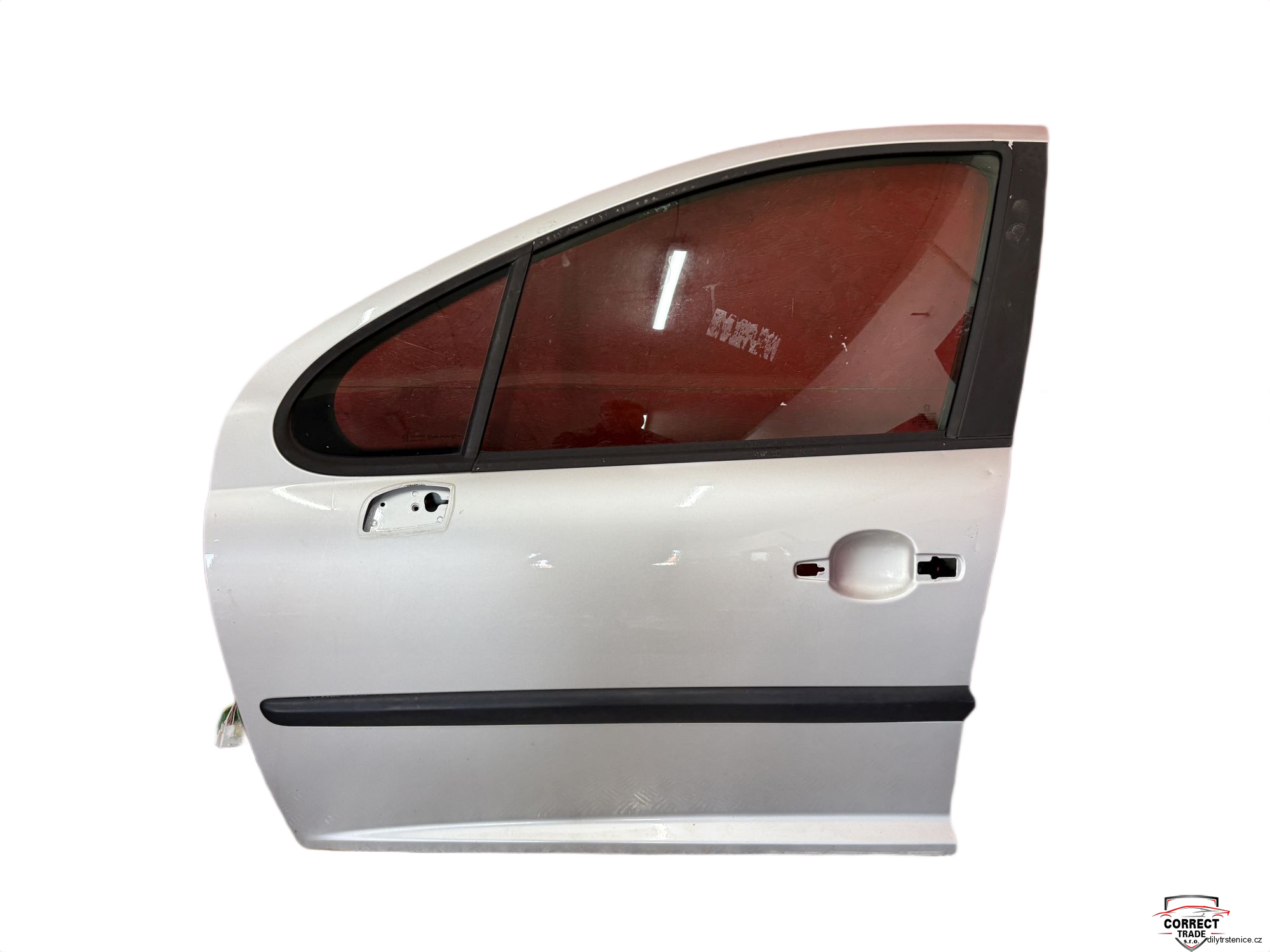Levé přední dveře Peugeot 207 5dv 2007-2012 stříbrné 
