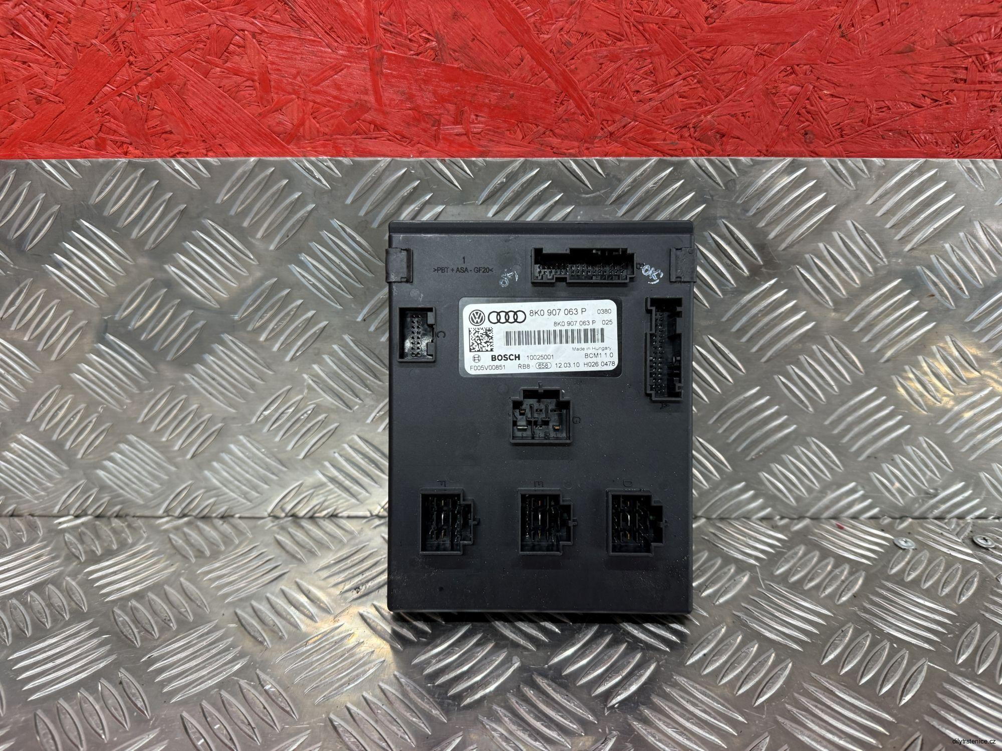 Řídicí jednotka palubní sítě Audi A4 B8 A5 8T 8K0907063P