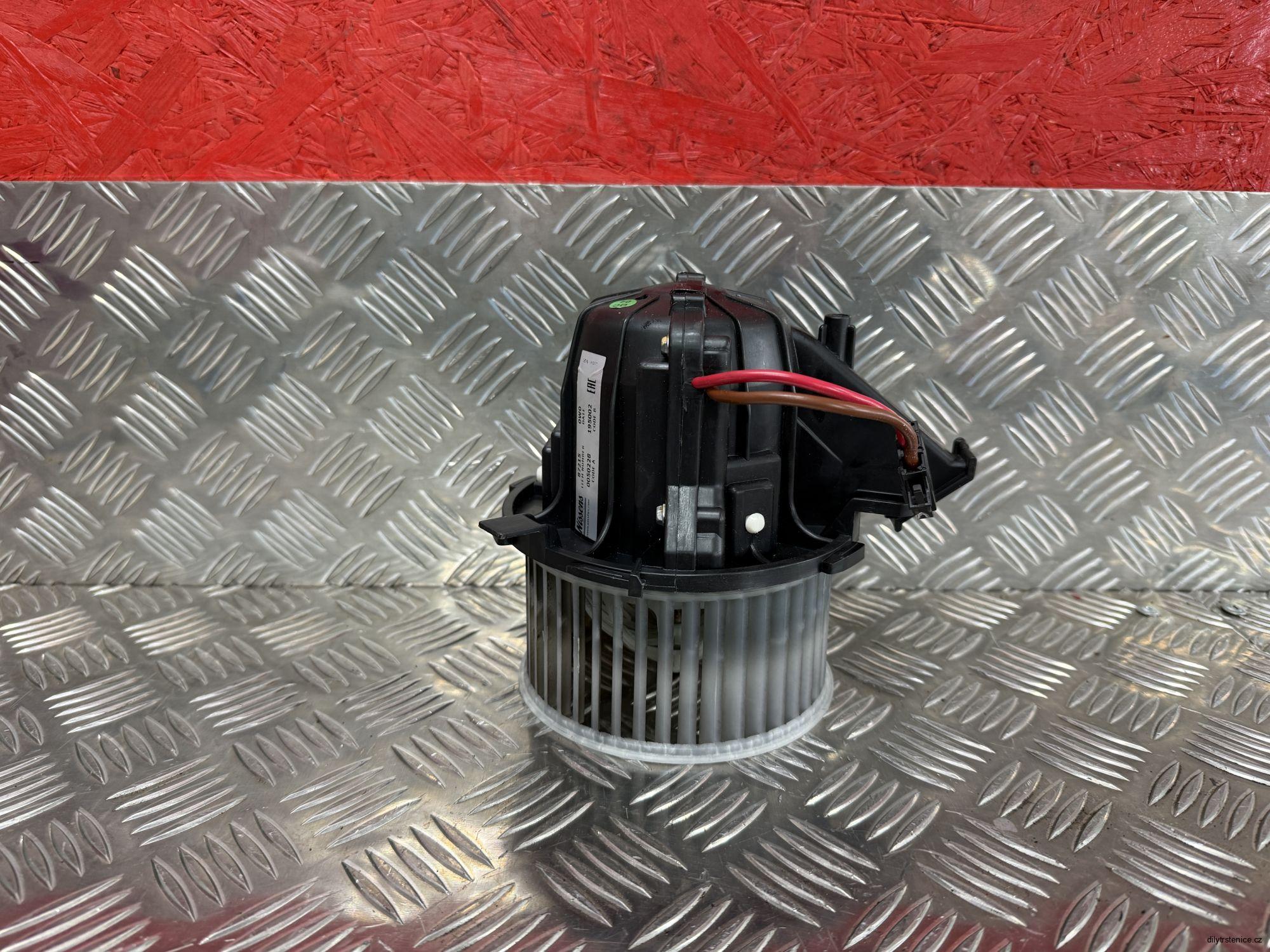 Ventilátor topení Audi A4 B8 87215 Nissens
