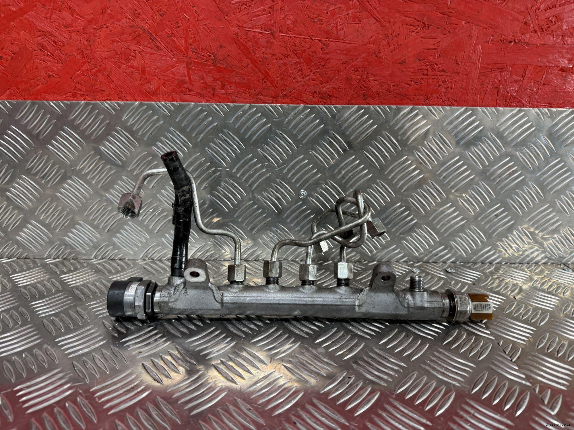 Vstřikovací lišta 2.0 Tdi 03L130089 03L089G 057130764H