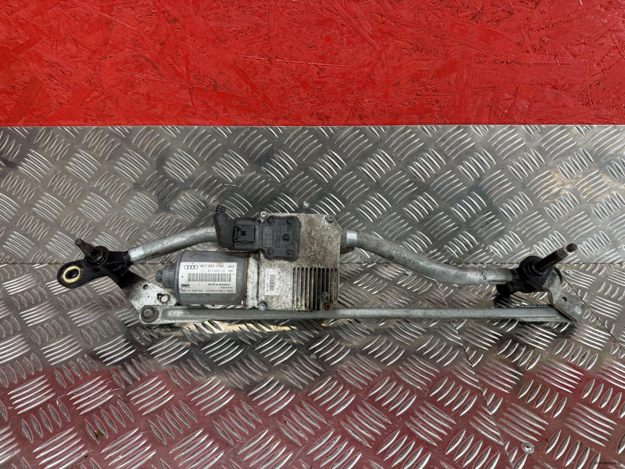 Motorek předních stěračů s táhly Audi A4 B8 8K1955119A 8K1955023B