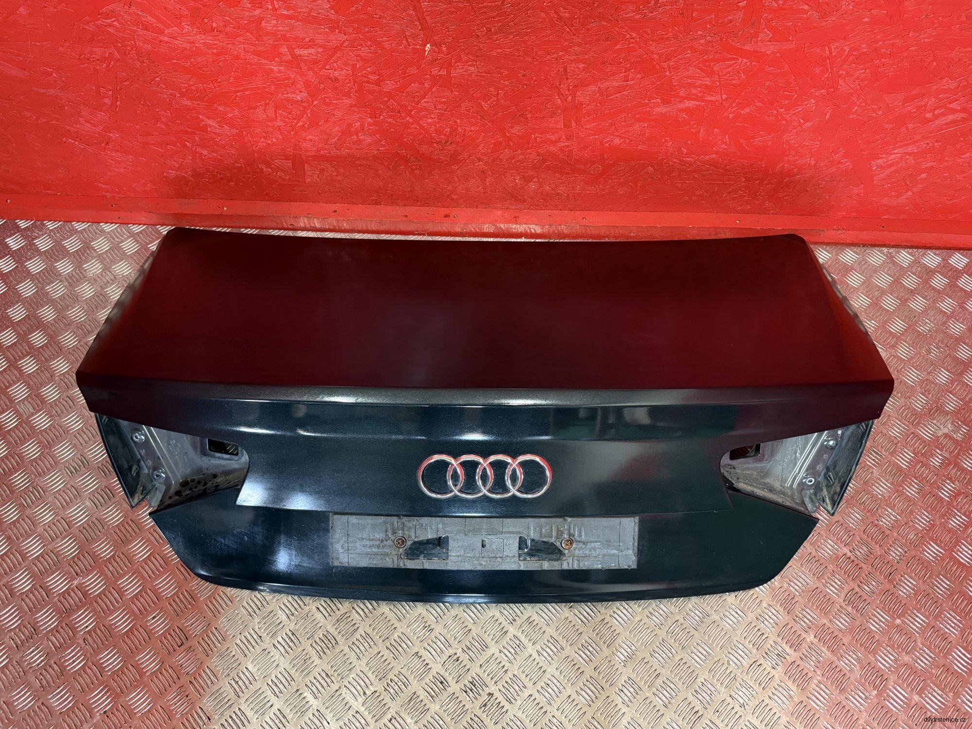 Víko kufru Audi A8 D4 4H 2010-2014 LZ9Y