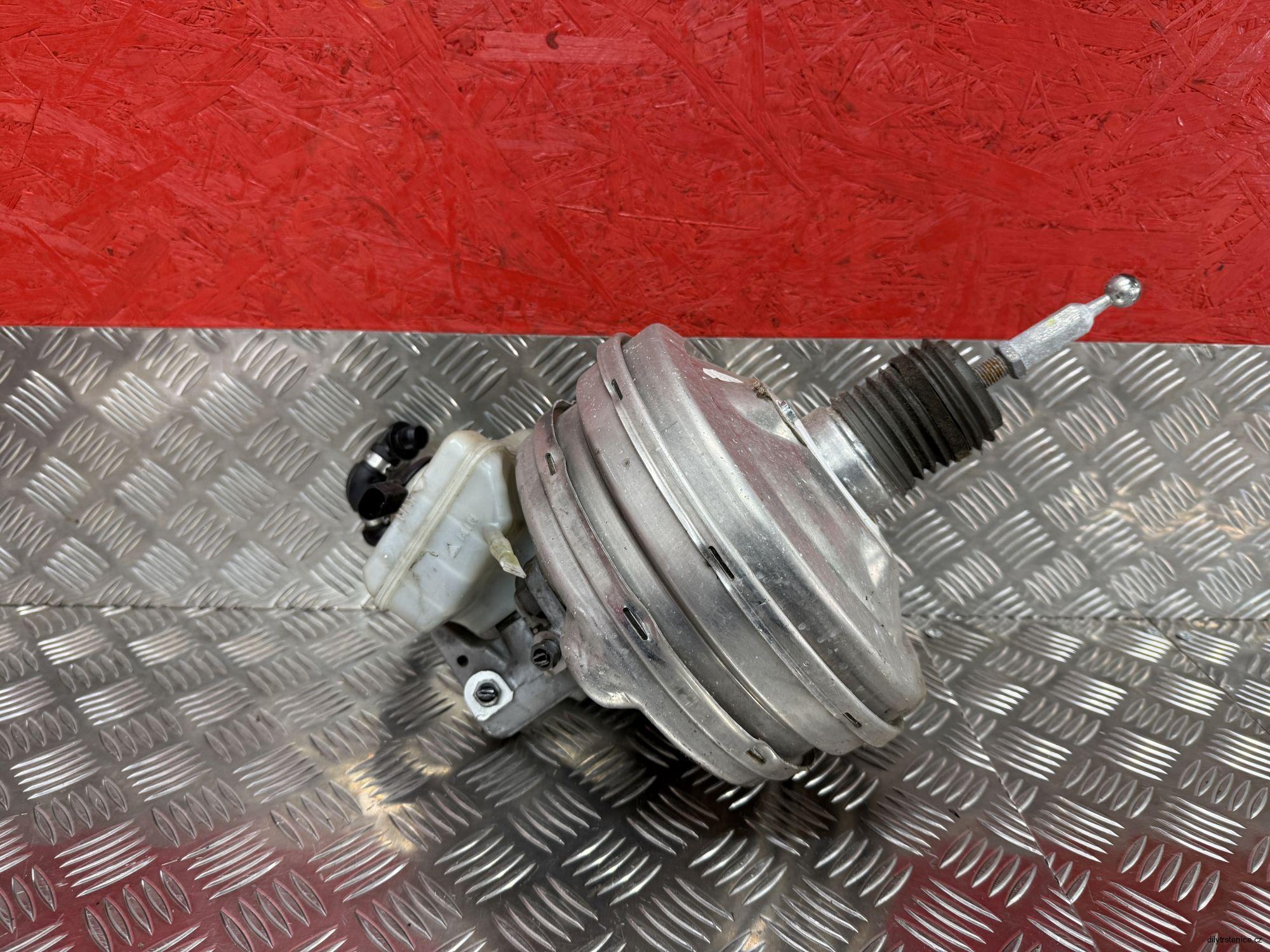 Posilovač Audi A8 4H D4 4H0612103B