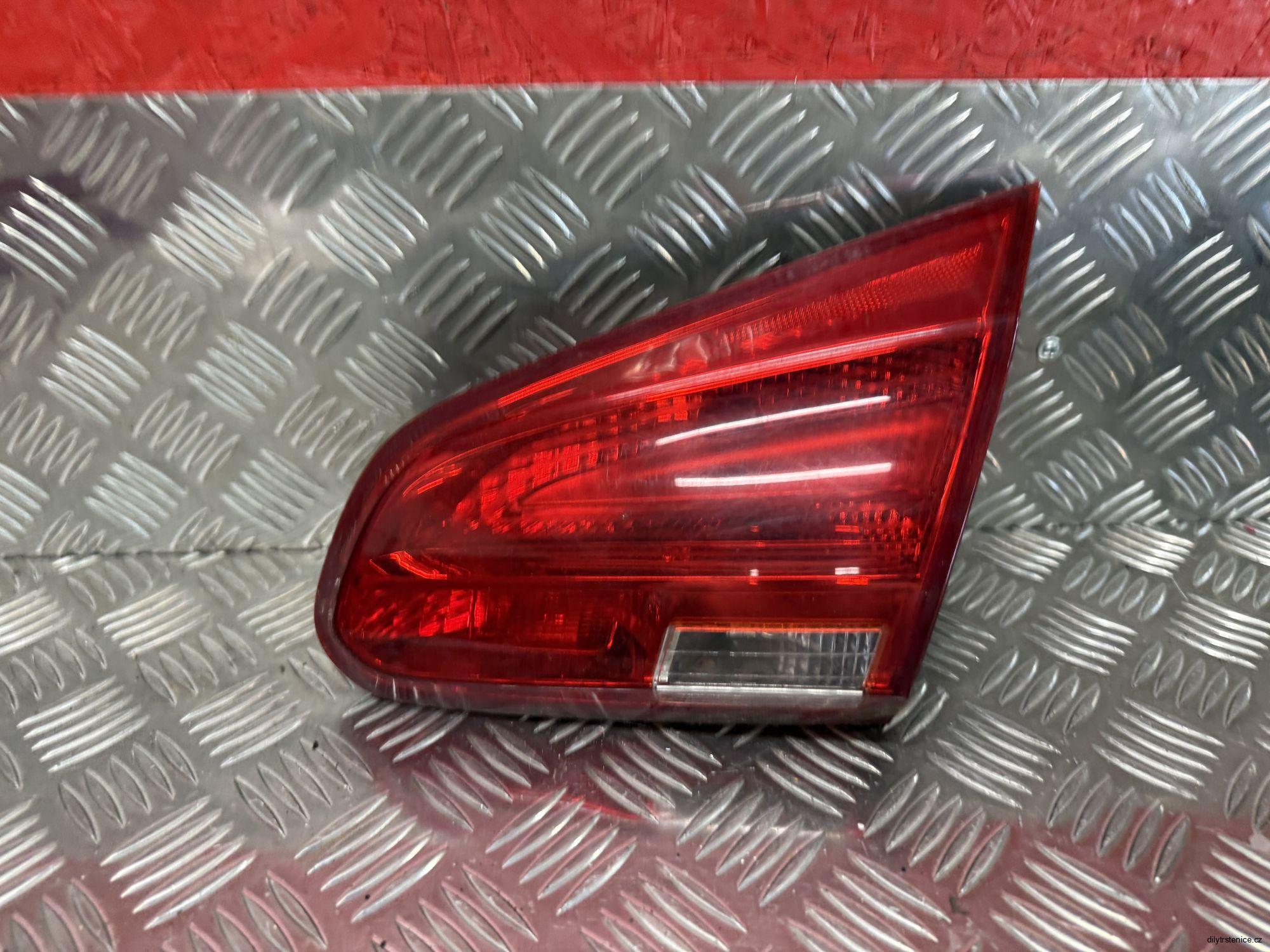 Pravé zadní vnitřní světlo Kia Ceed 2 92404-A20